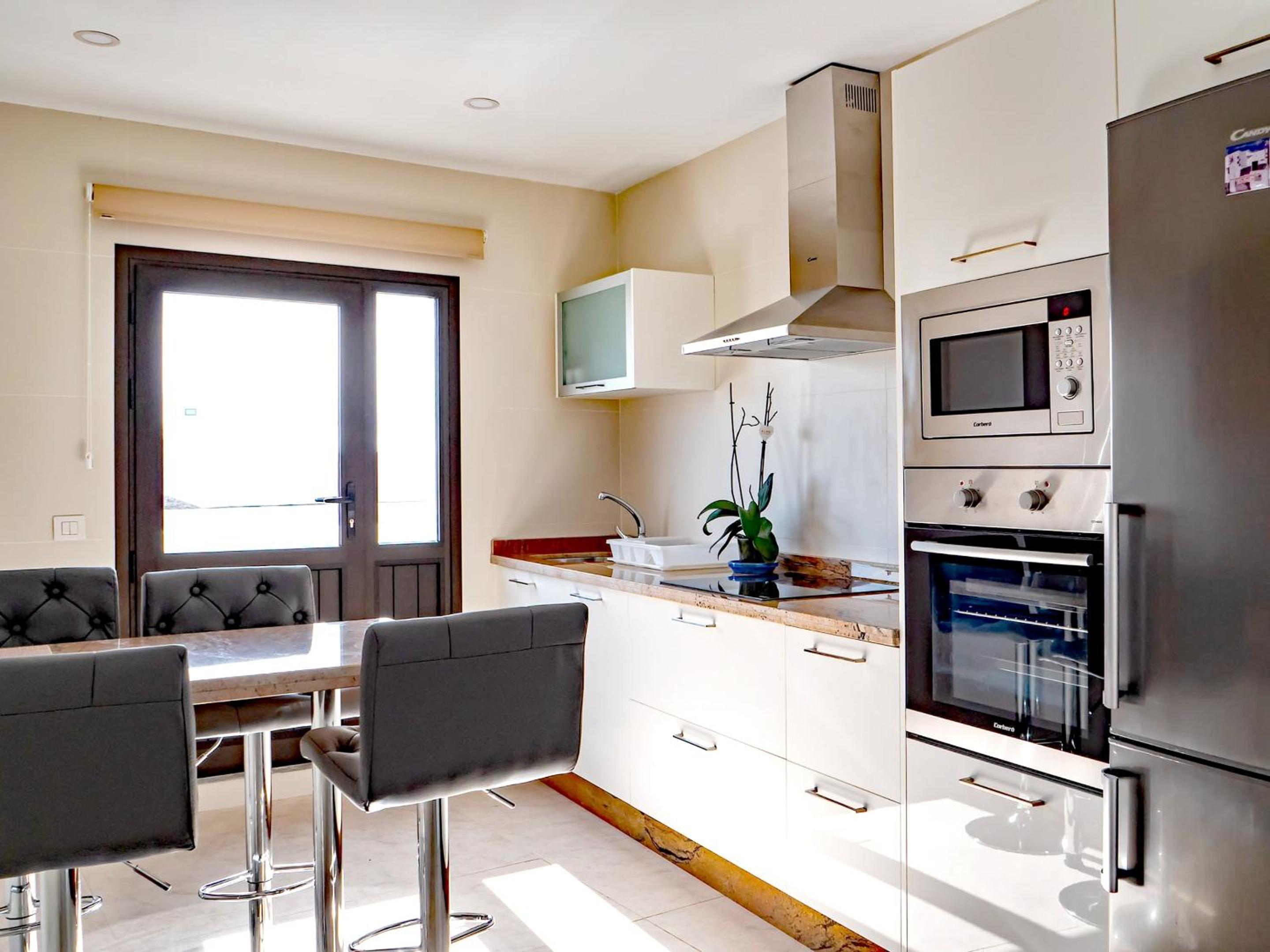 Comfortable House in Tías with Free Parking