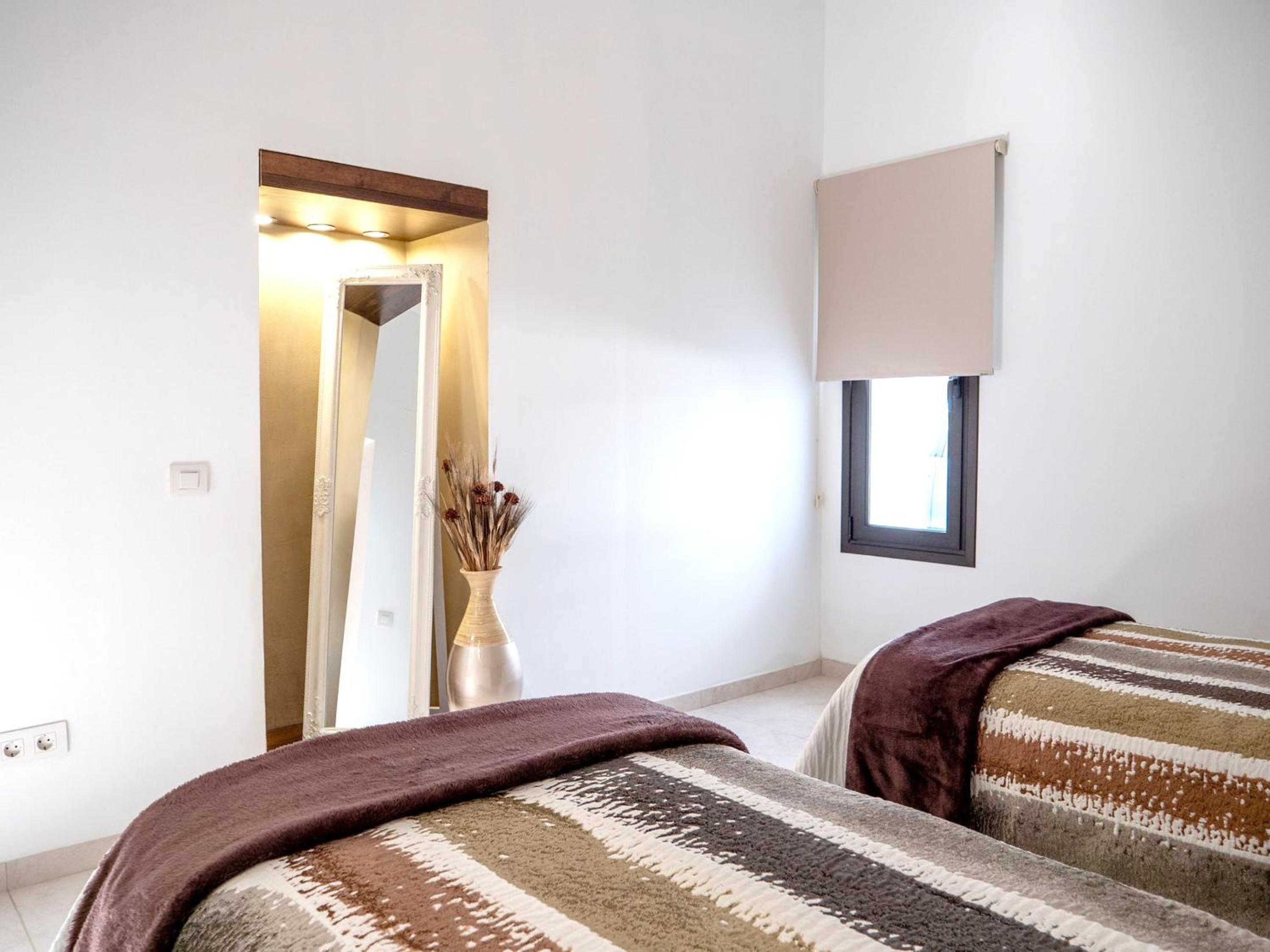 Comfortable House in Tías with Free Parking