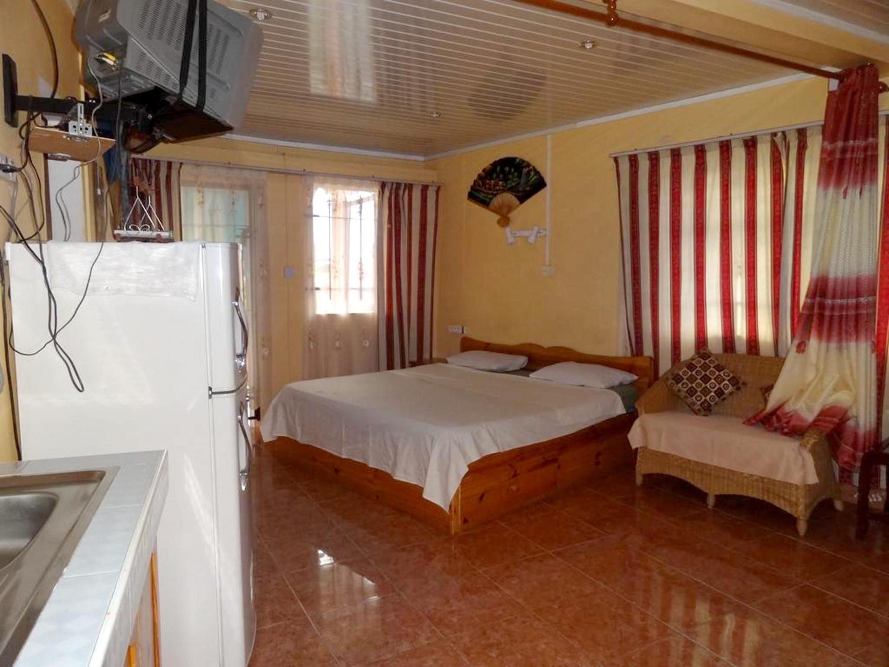 Cozy House with Pool in Flic en Flac view 4