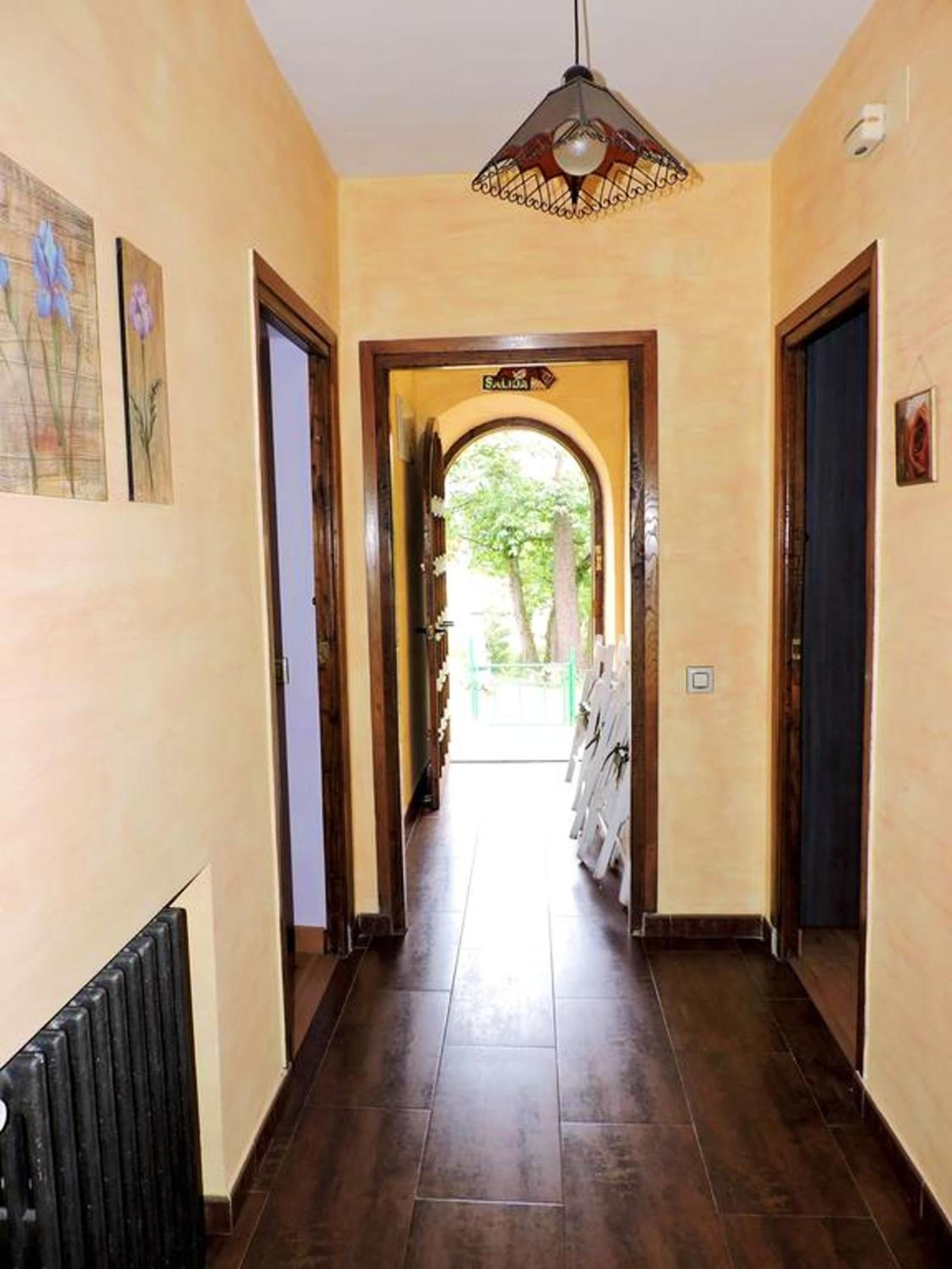 Spacious house with mountain view in Premio
