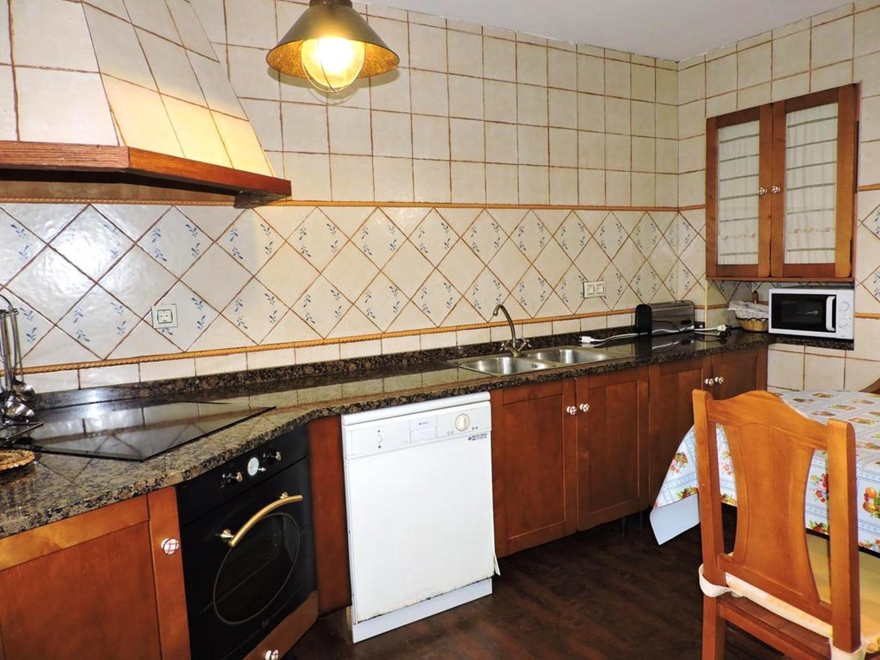 Spacious house with mountain view in Premio