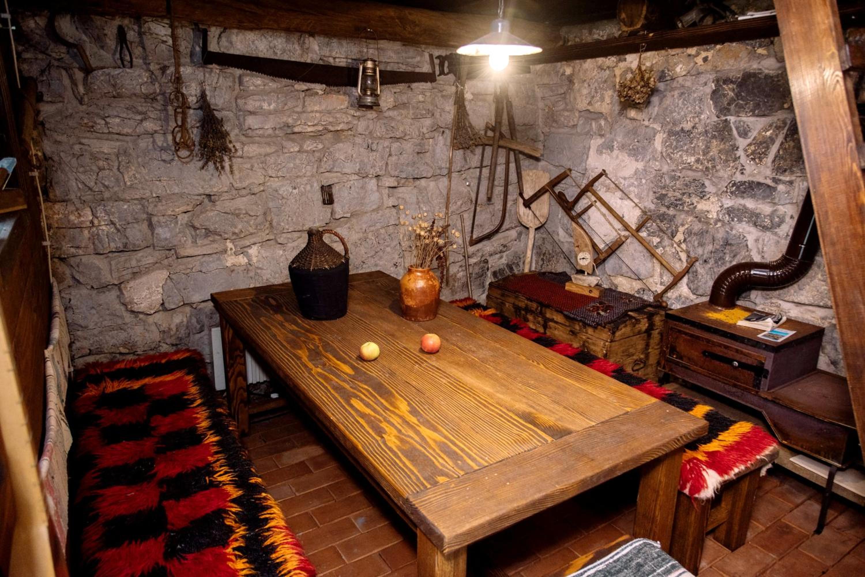 Cosy Chalet in Gospić with Jacuzzi and Mountain View