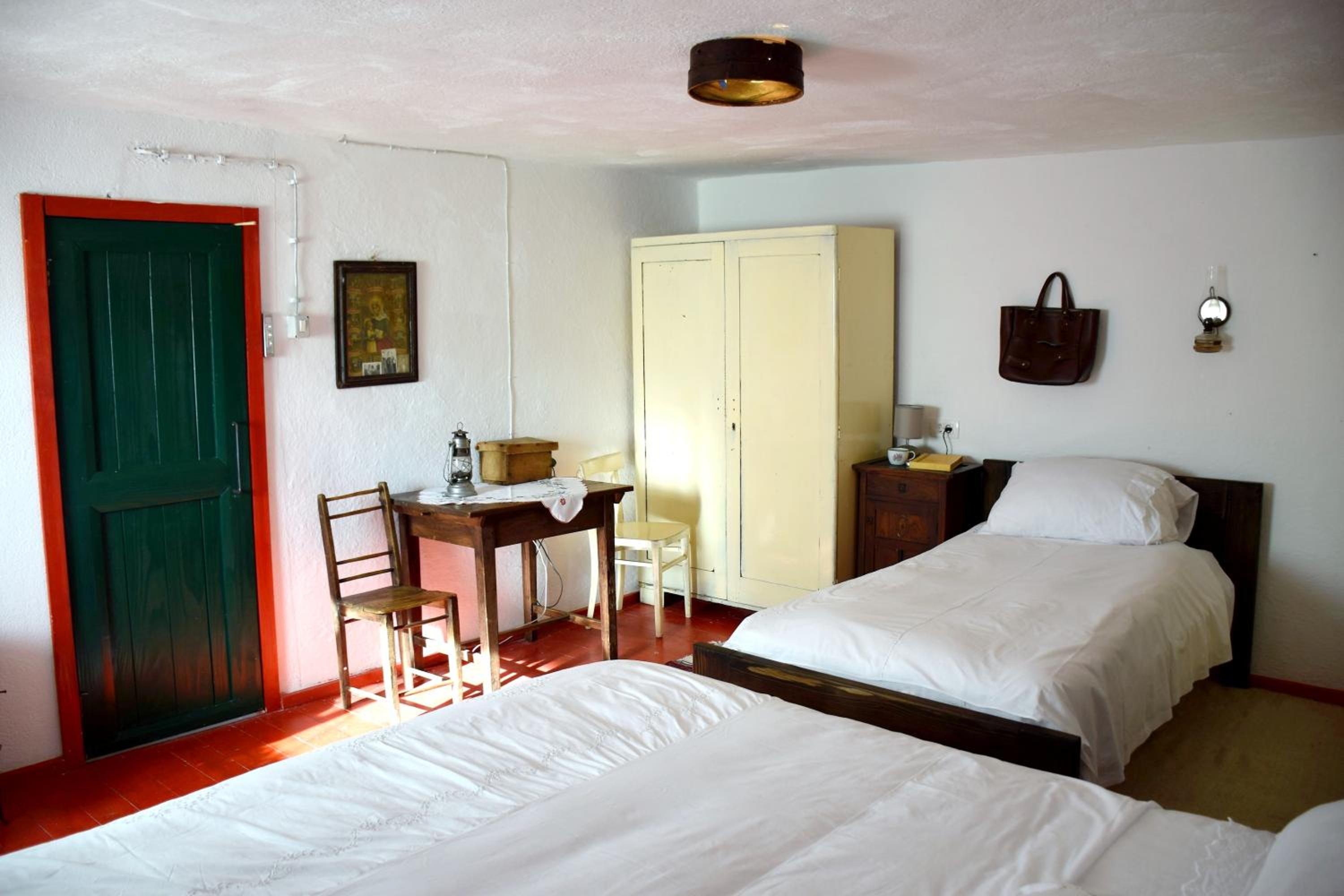 Cosy Chalet in Gospić with Jacuzzi and Mountain View