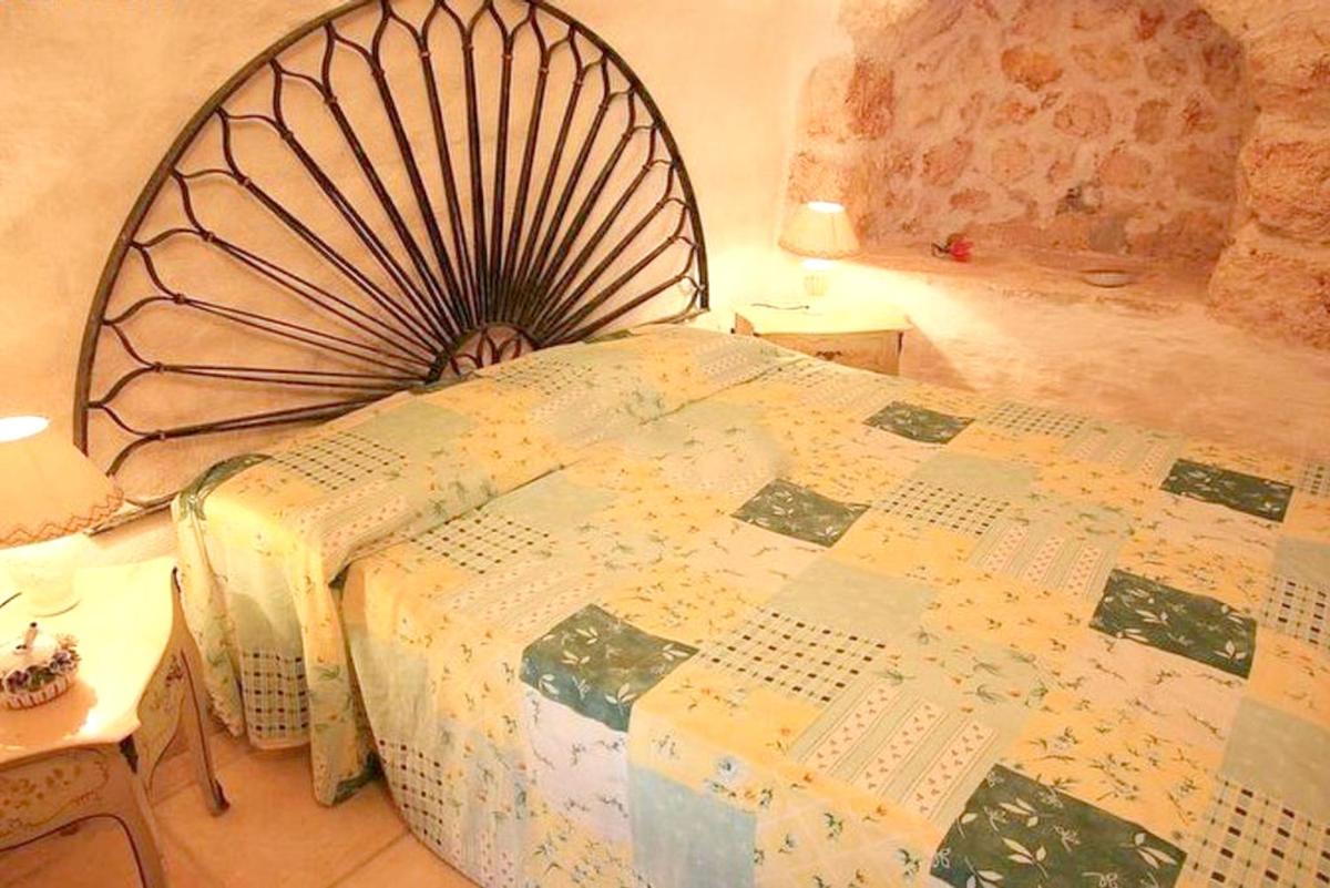 One bedroom appartement with shared pool garden and wifi at Castrignano del Capo 4 km away from the beach view 5