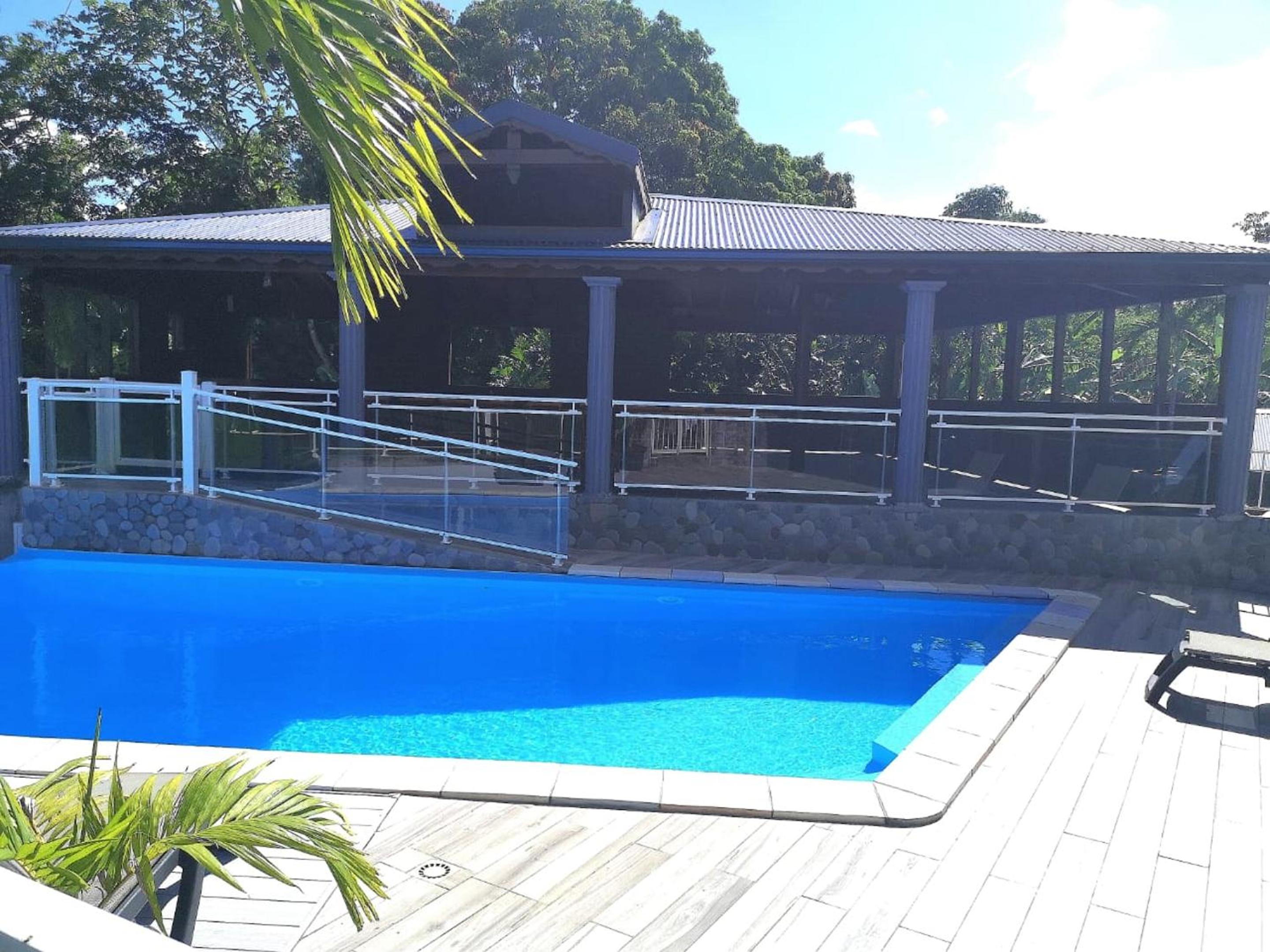 Appartement spacieux avec jardin et piscine à Lamentin, 97 m² view 3
