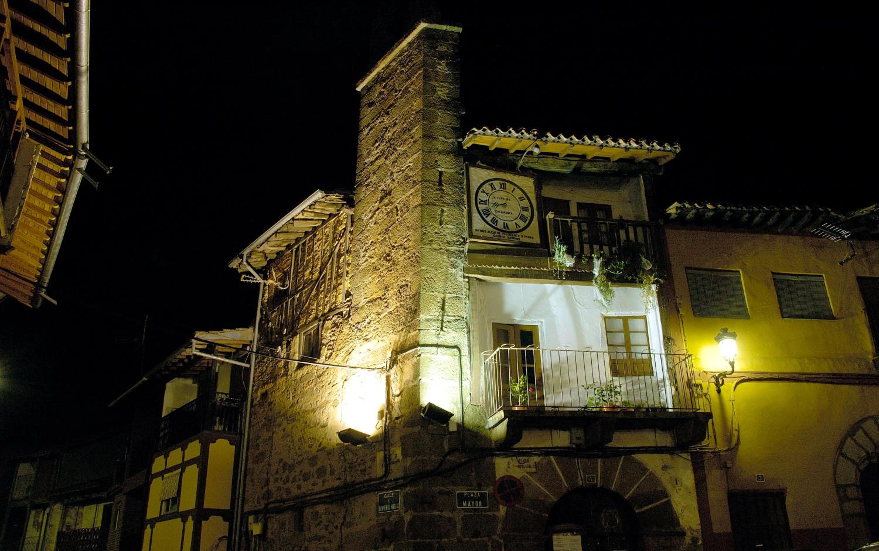 Comfortable house in Sotoserrano with mountain view