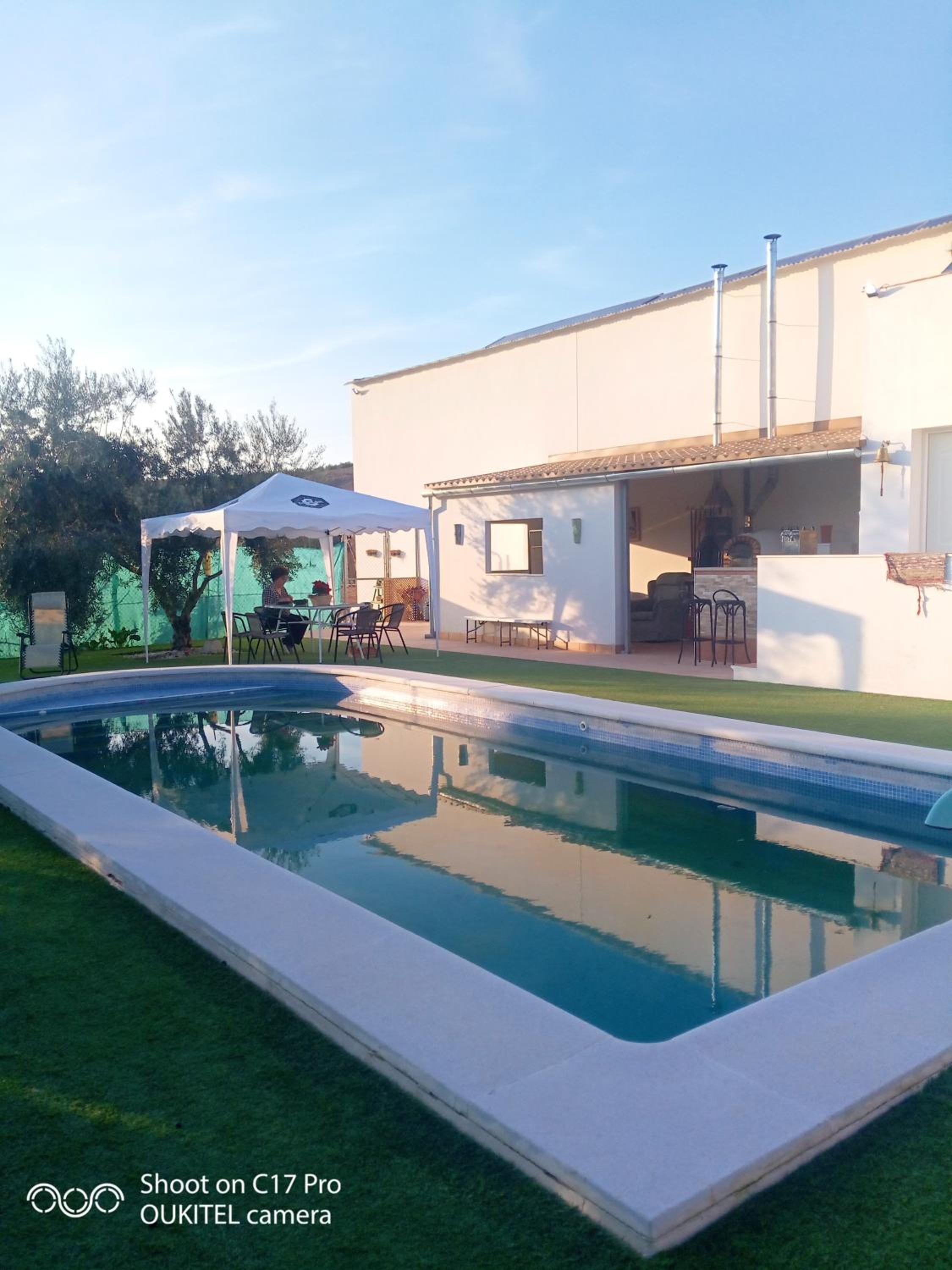 Charming House with Pool in Montilla