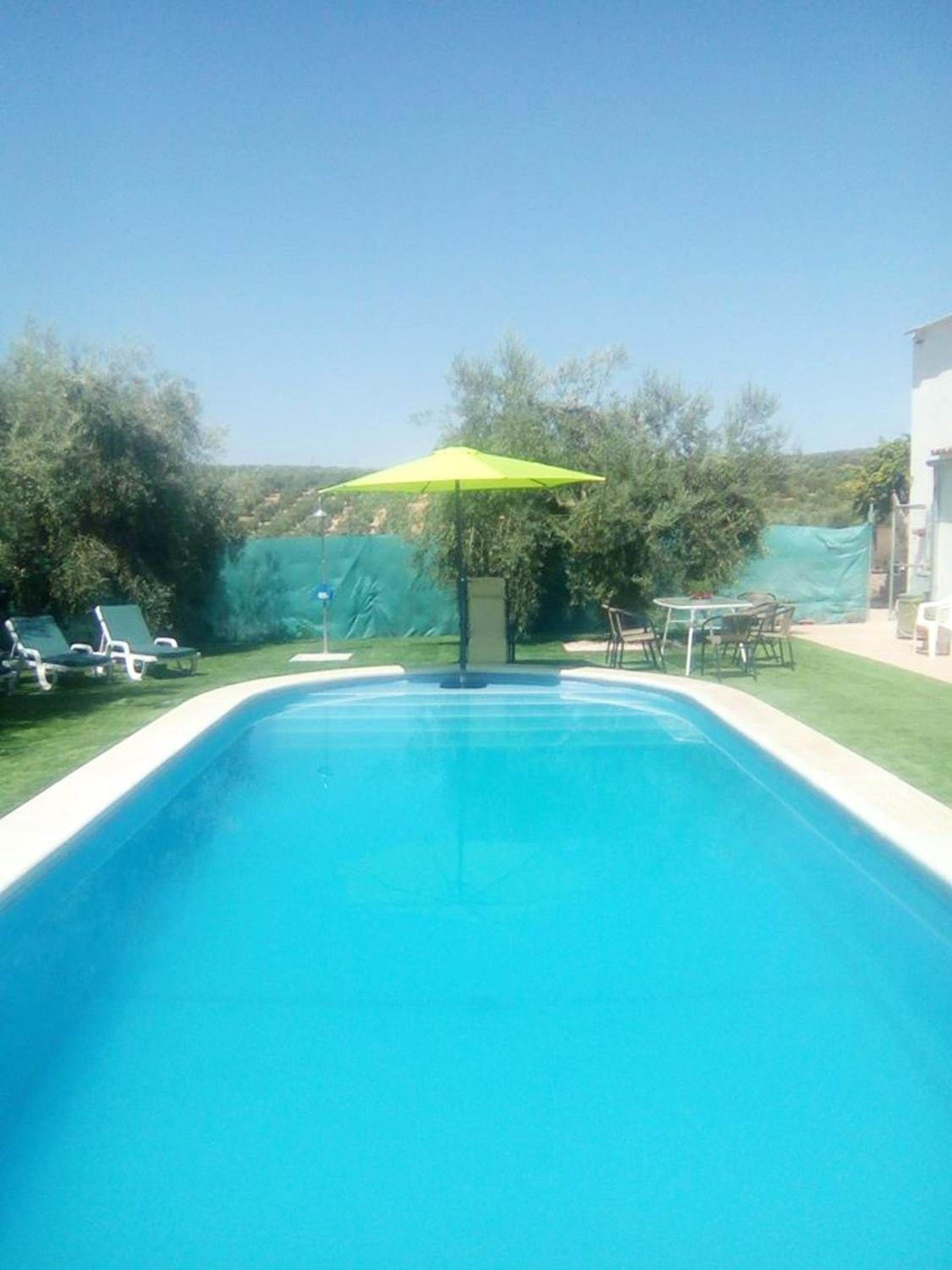 Charming House with Pool in Montilla