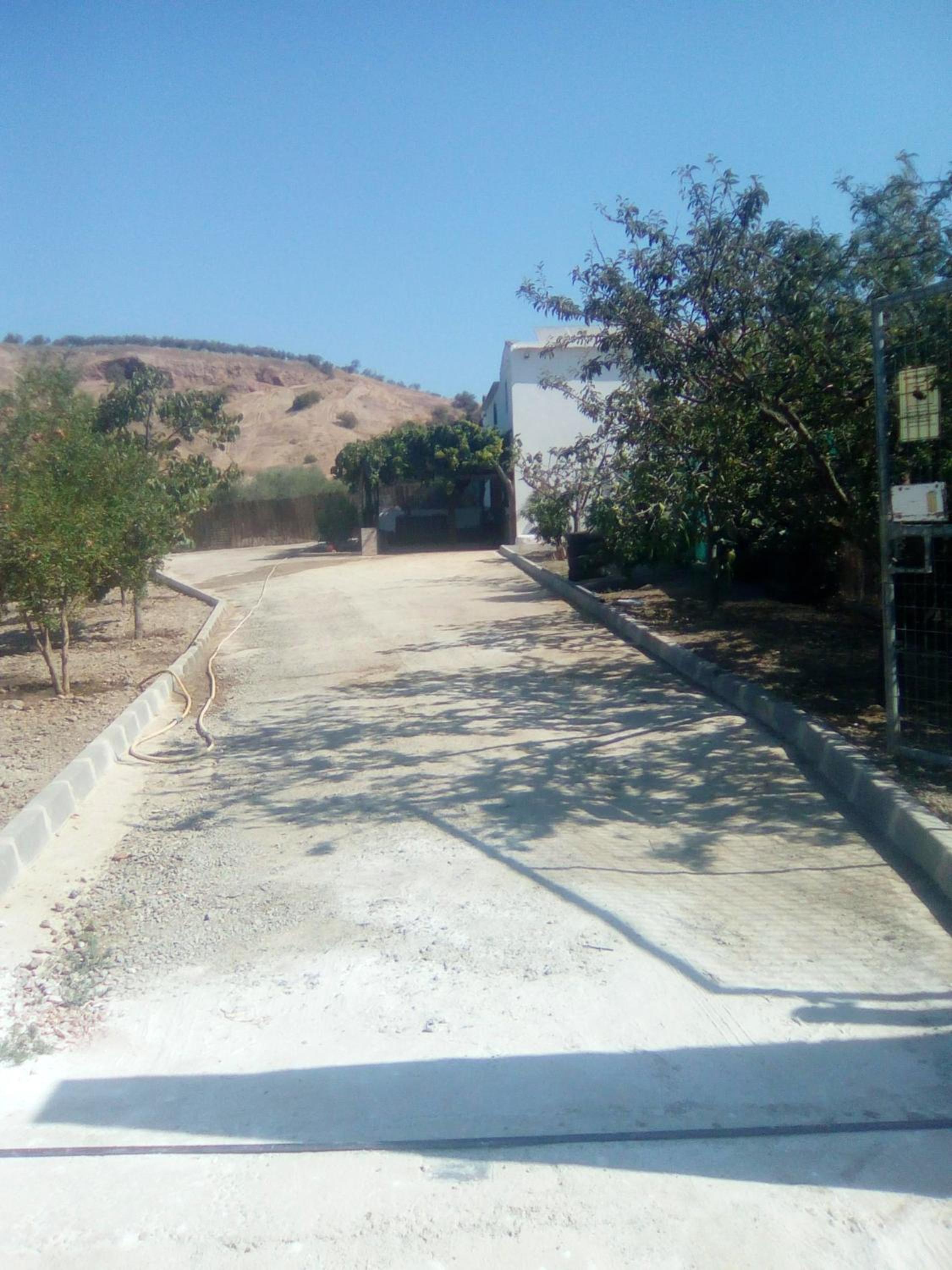 Charming House with Pool in Montilla