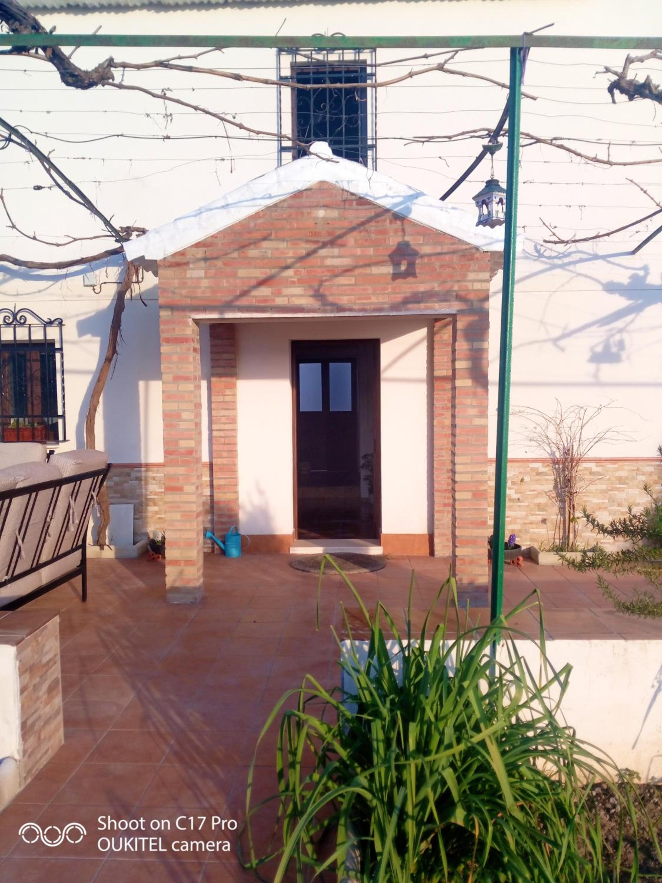 Charming House with Pool in Montilla