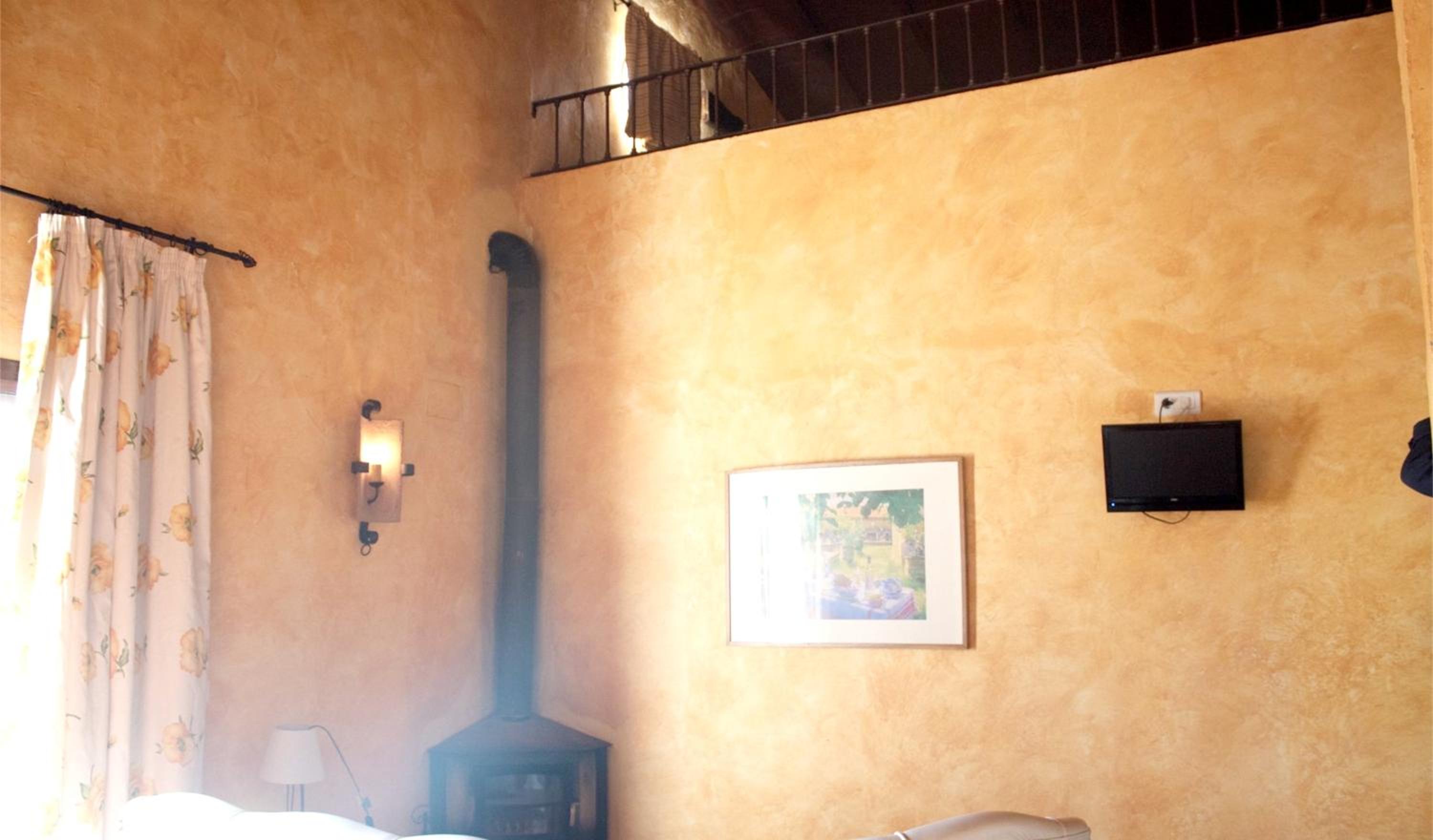 Charming House in Estepa with Mountain View photo 4