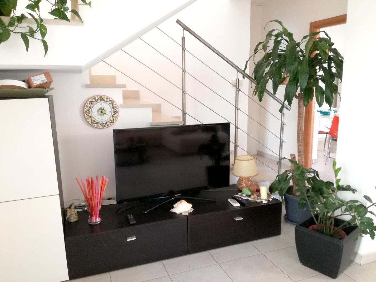 3 bedrooms house at Ragusa 600 m away from the beach with furnished balcony and wifi