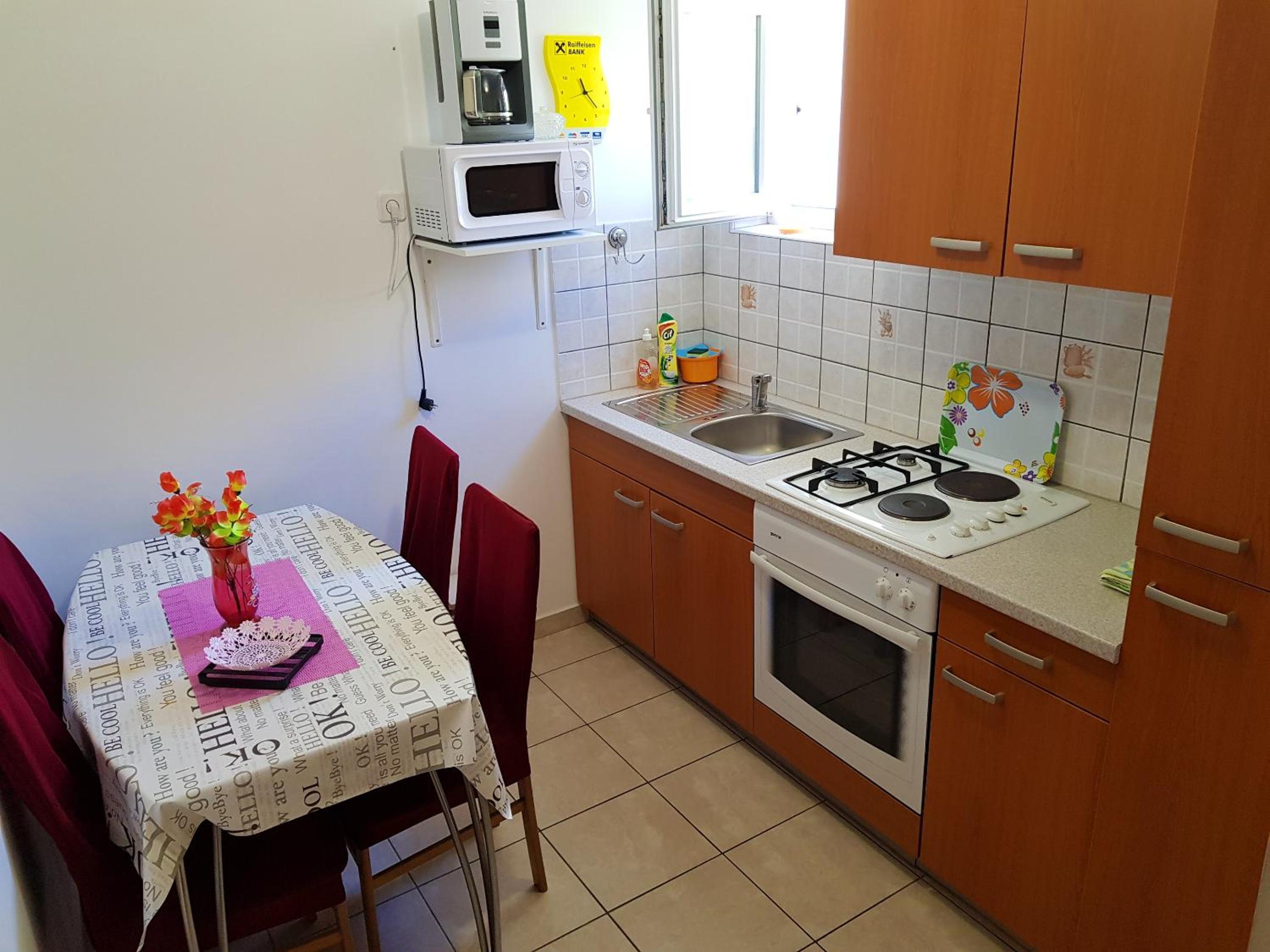 Charming Apartment in Pag with Sea View, 40 sqm