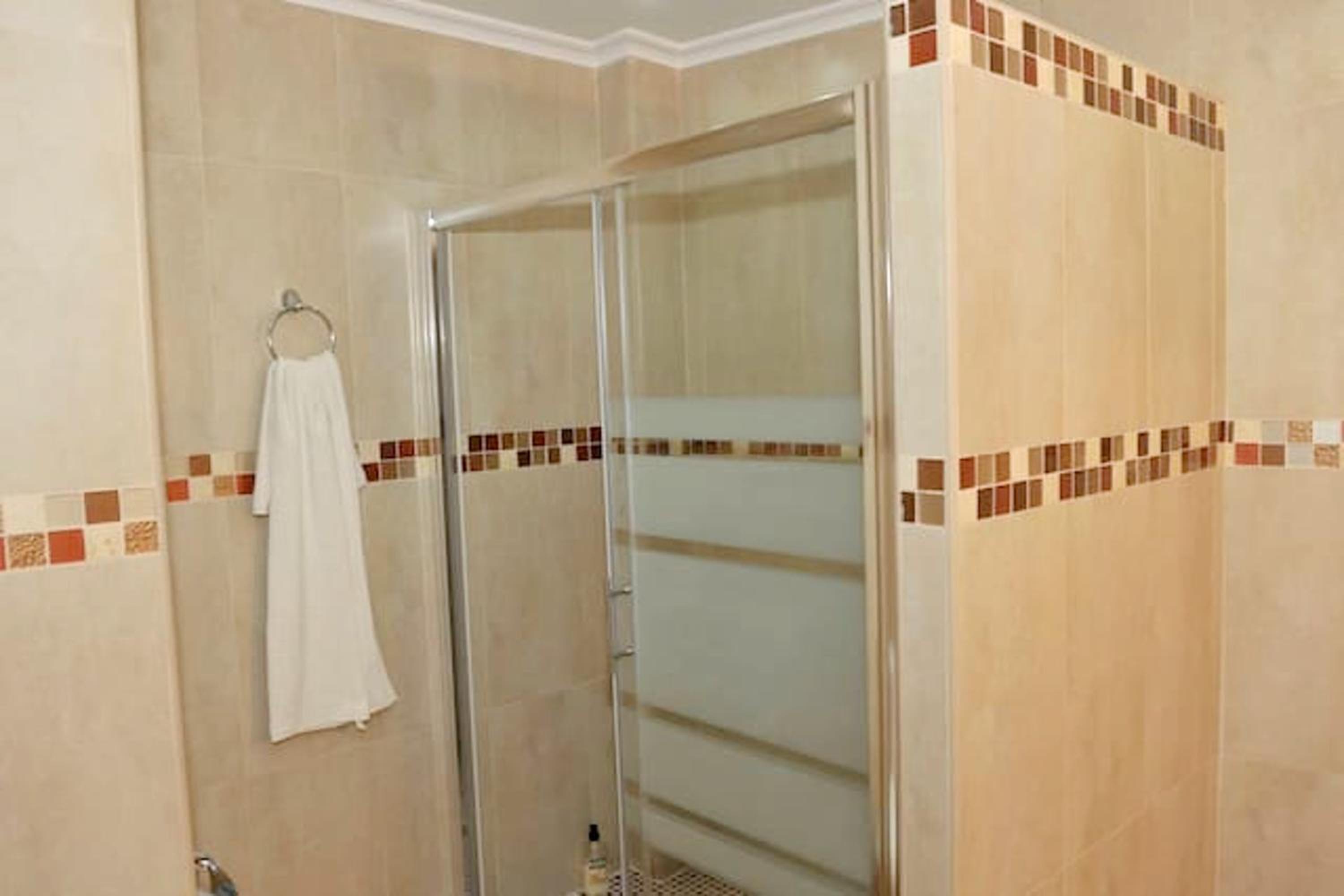 Modern Apartment in Torrevieja with Air Conditioning, 60 m². photo 5
