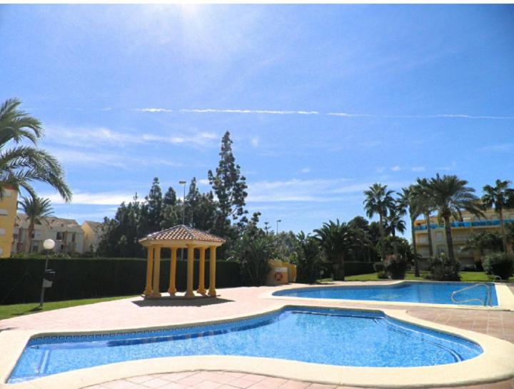 Urb La Riviera