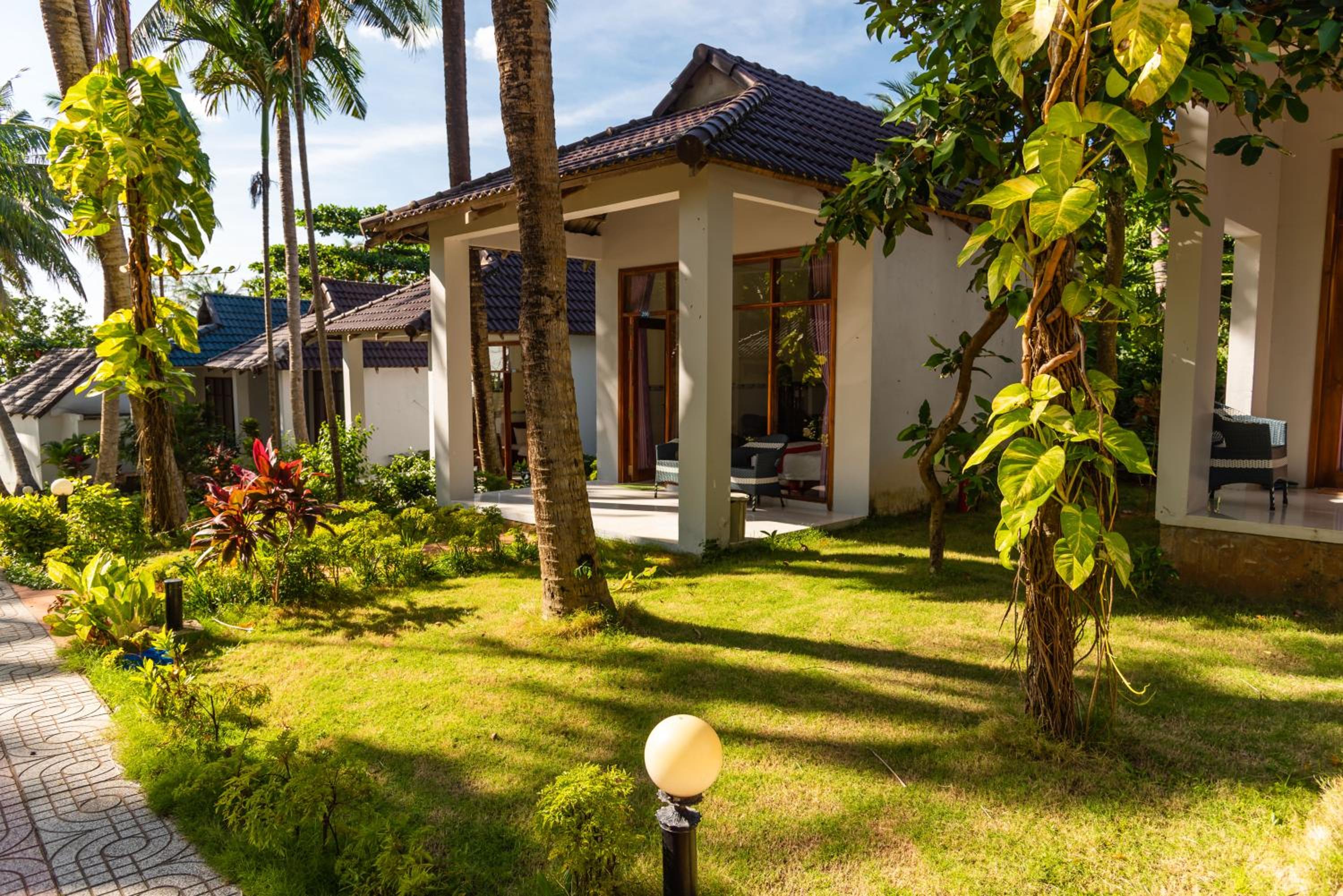 Nhat Lan Resort