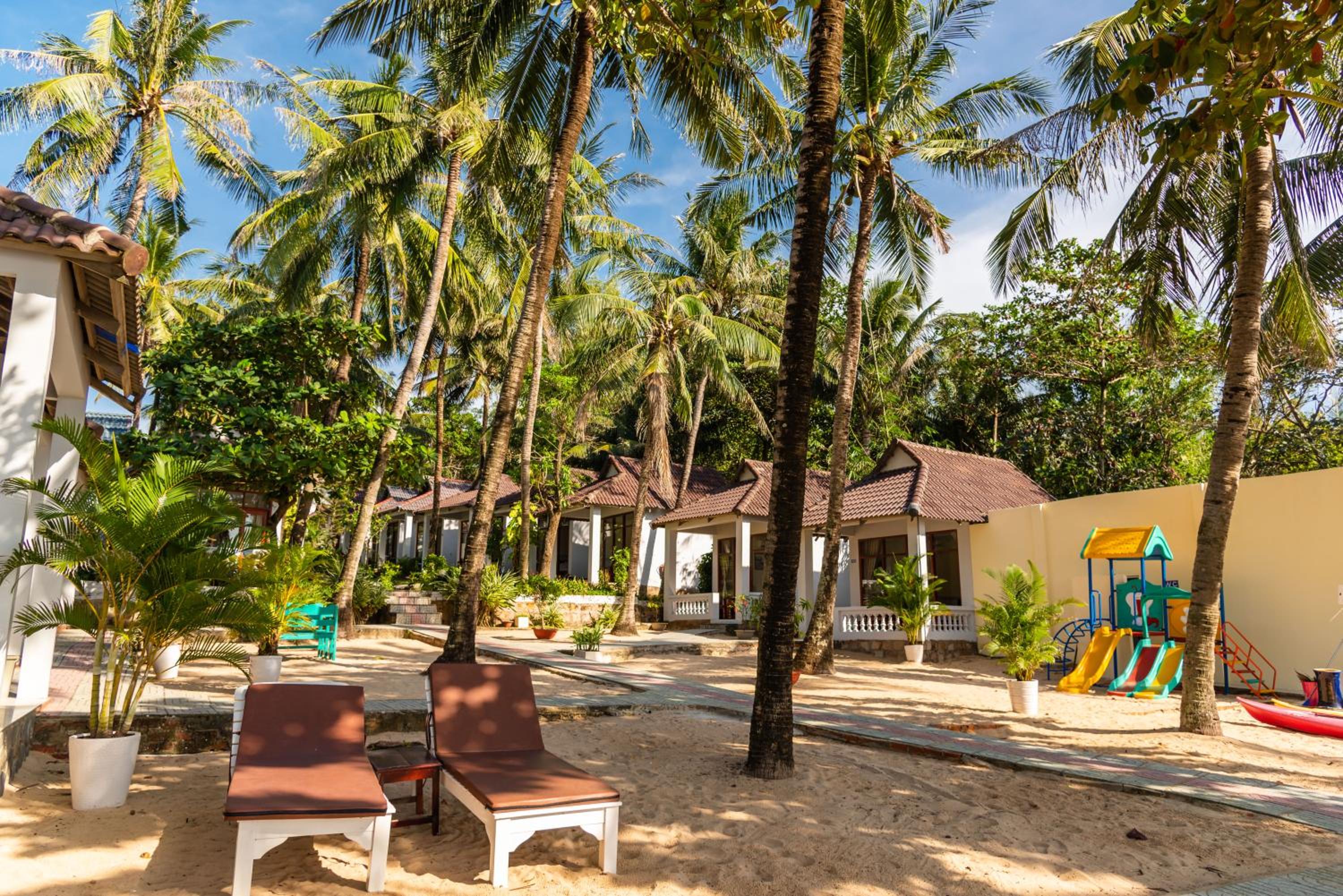 Nhat Lan Resort