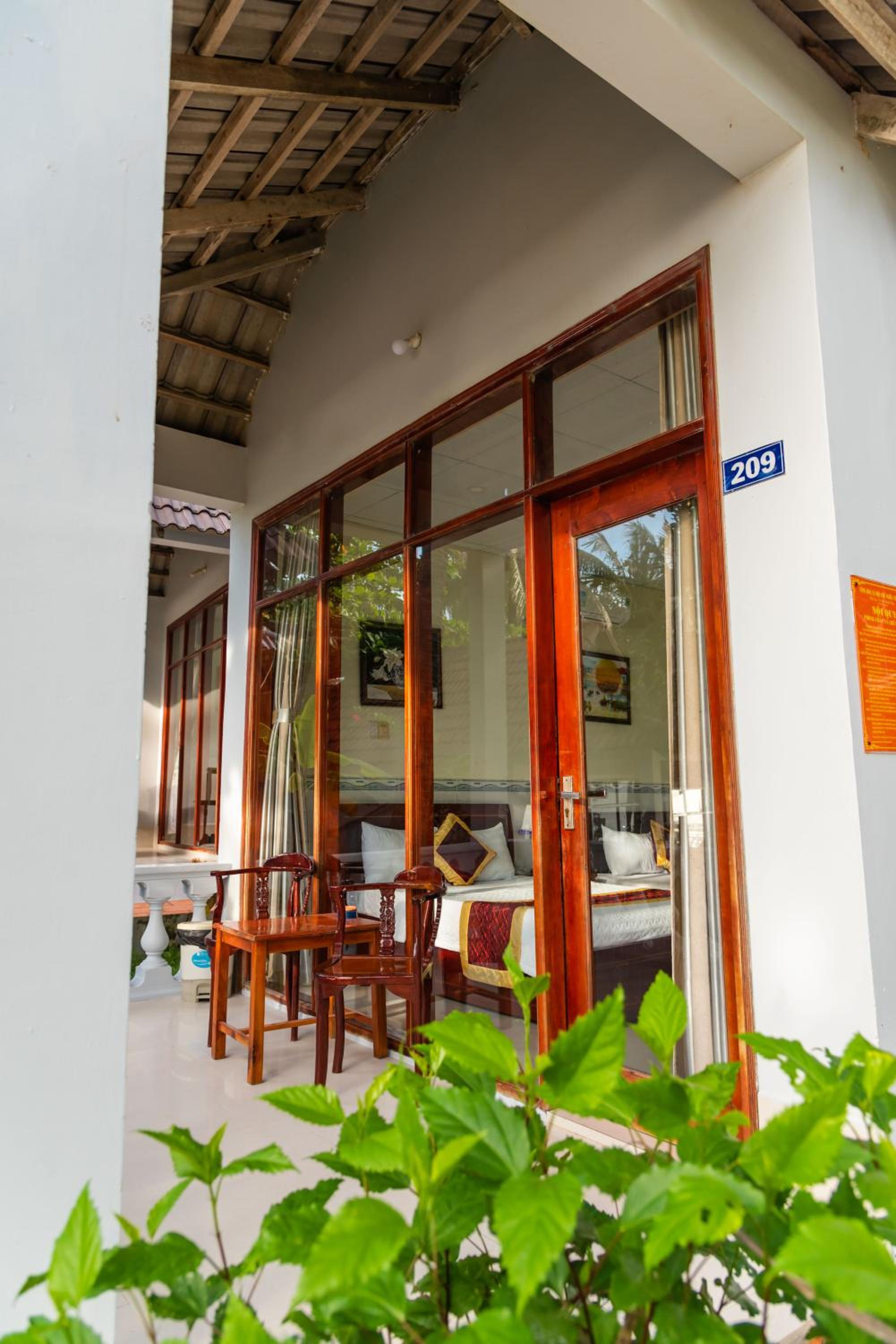 Nhat Lan Resort