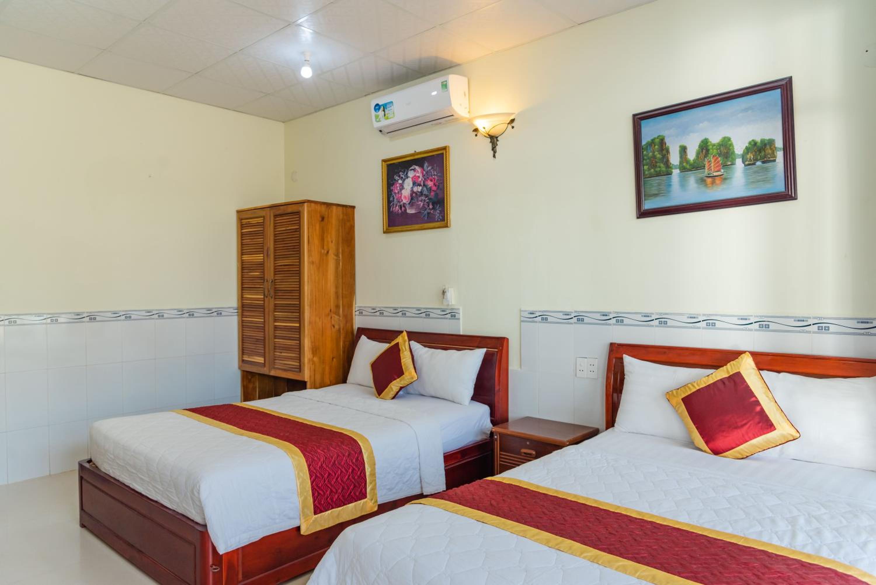 Nhat Lan Resort