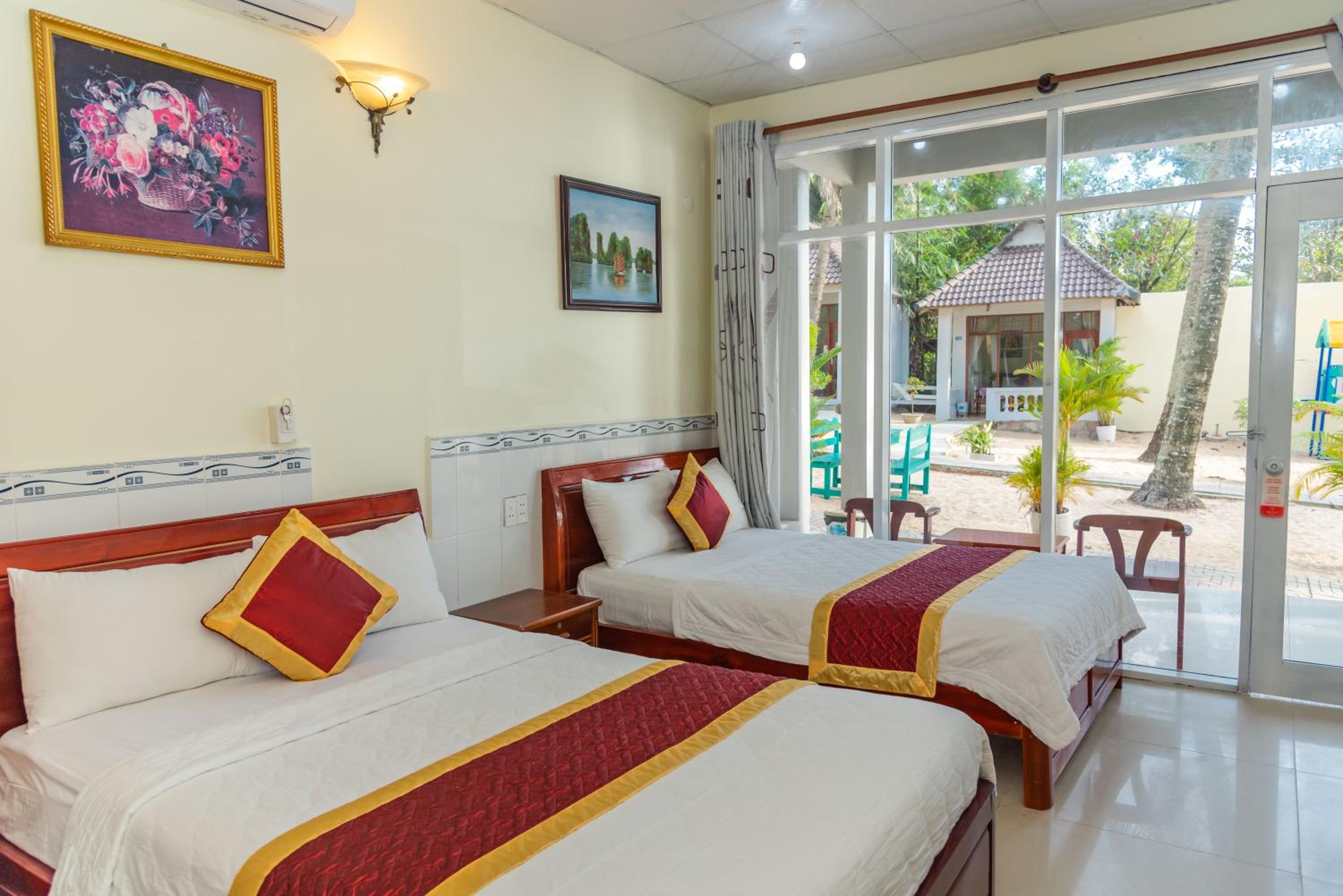 Nhat Lan Resort