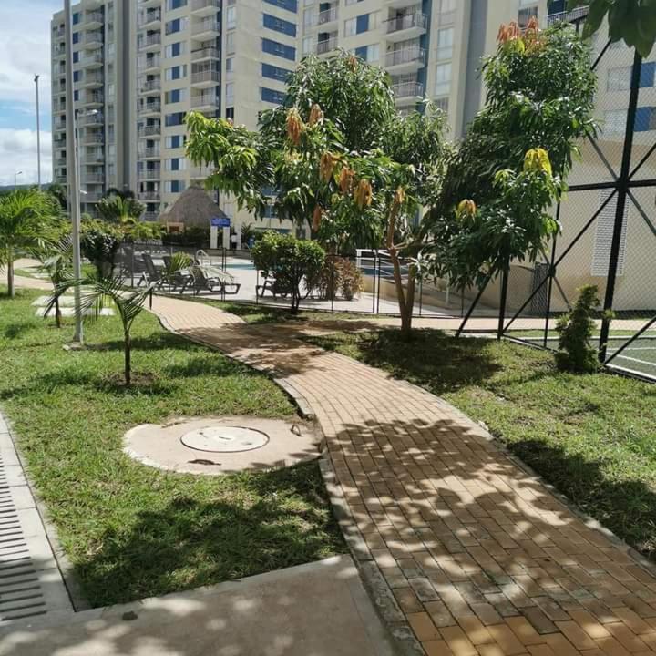 Apartamento nuevo - Amoblado en Puerto azul - Club House Piscina, Futbol, Jacuzzi, Voley playa