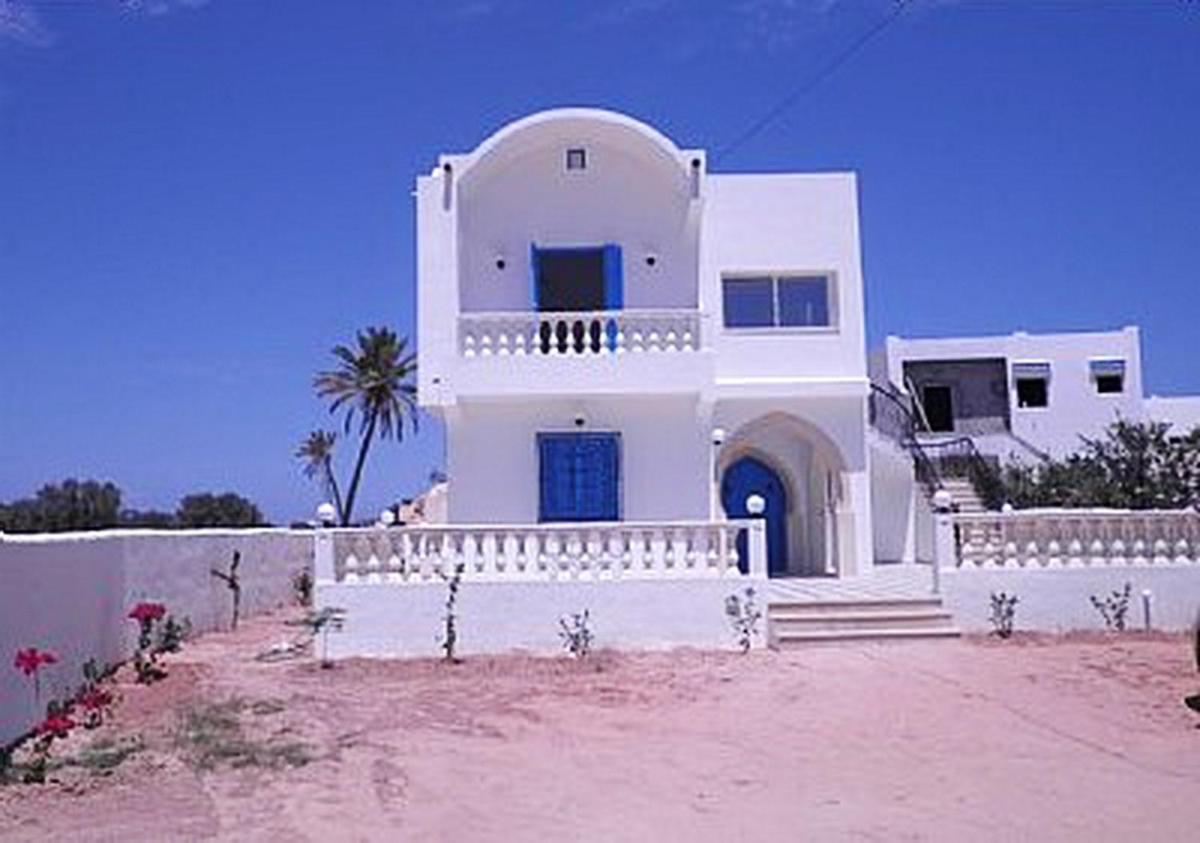 3 bedrooms house at Djerba Midoun 800 m away from the beach with terrace and wifi