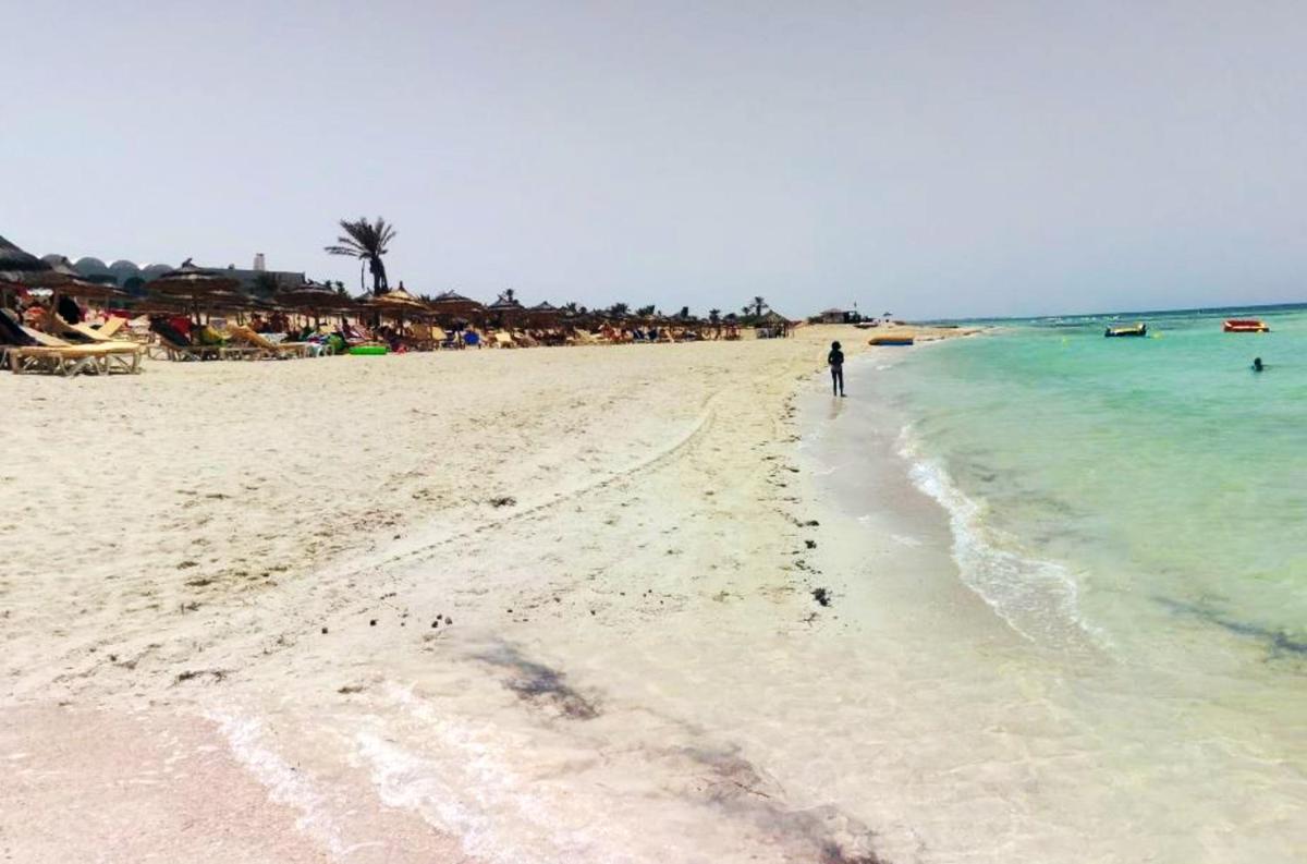 3 bedrooms house at Djerba Midoun 800 m away from the beach with terrace and wifi