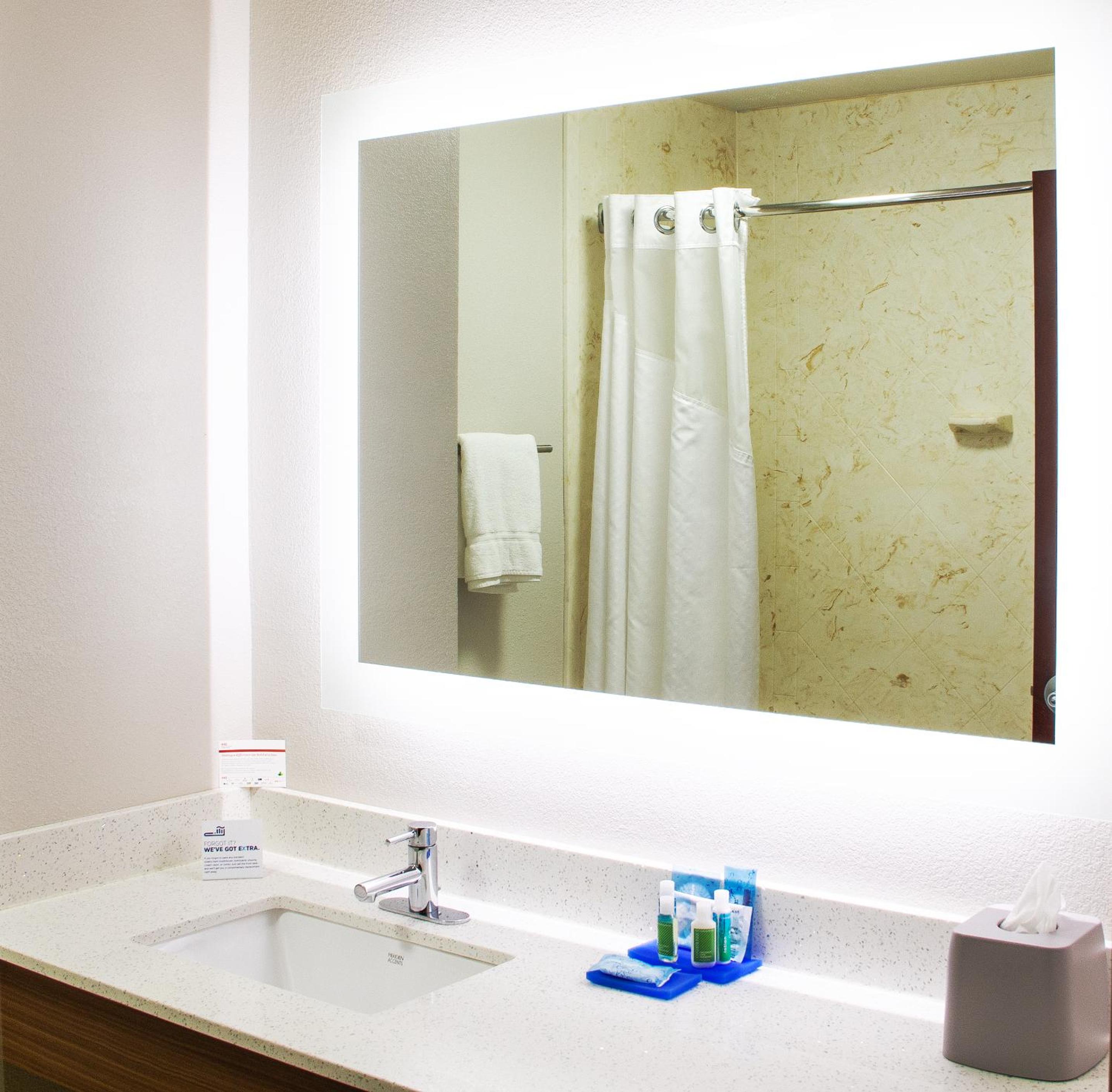 Lexington Vacations - Holiday Inn Express Suites Lexington Downtown Area-Keeneland, an IHG Hotel - Property Image 36