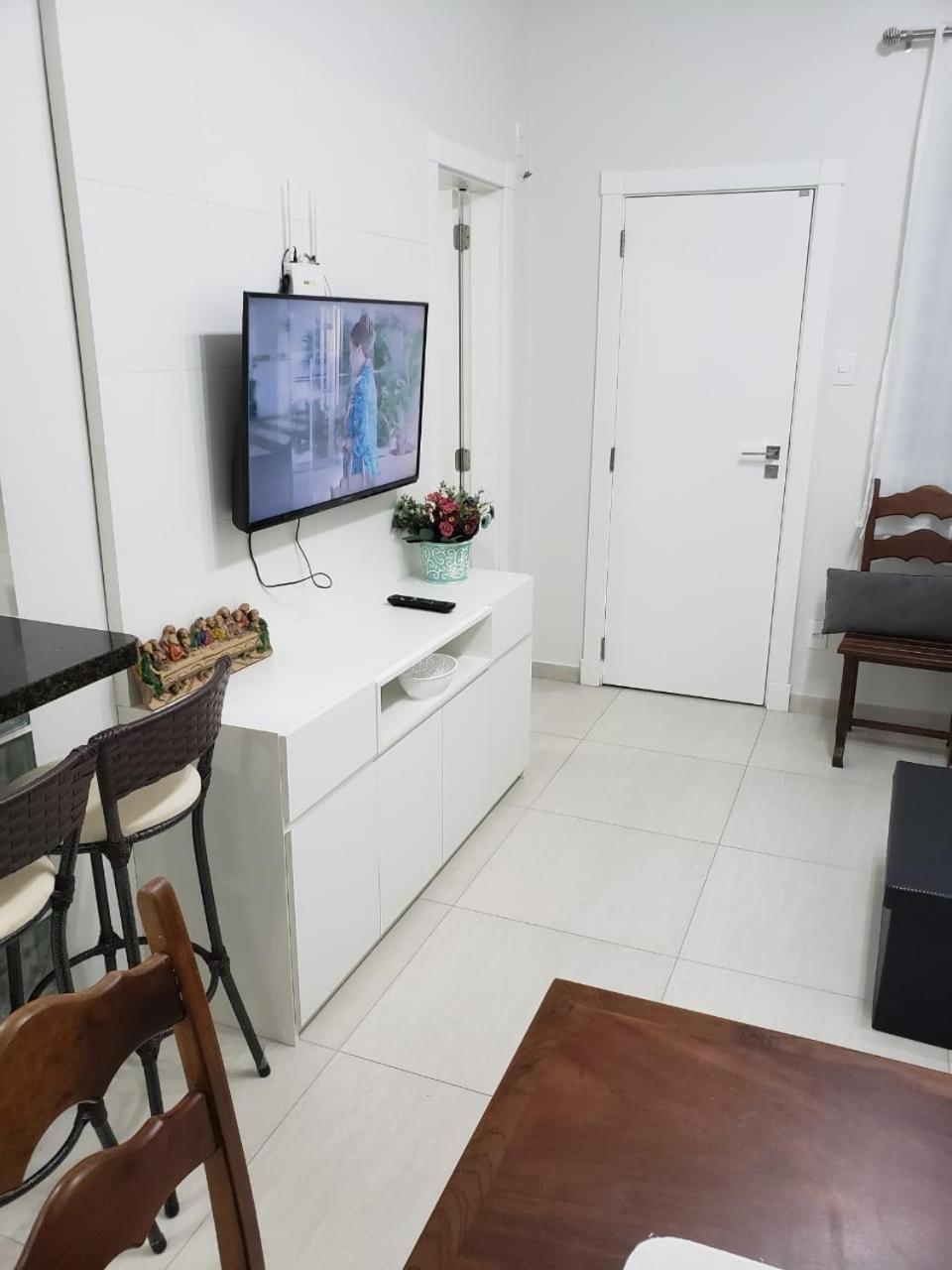 APARTAMENTO COM VISTA PARA O MAR NA Av ATLANTICA EM BALNEARIO CAMBORIU view 2
