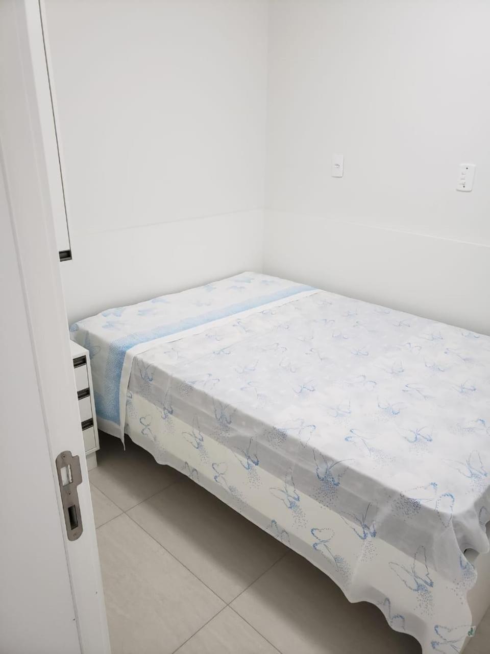 APARTAMENTO COM VISTA PARA O MAR NA Av ATLANTICA EM BALNEARIO CAMBORIU view 3