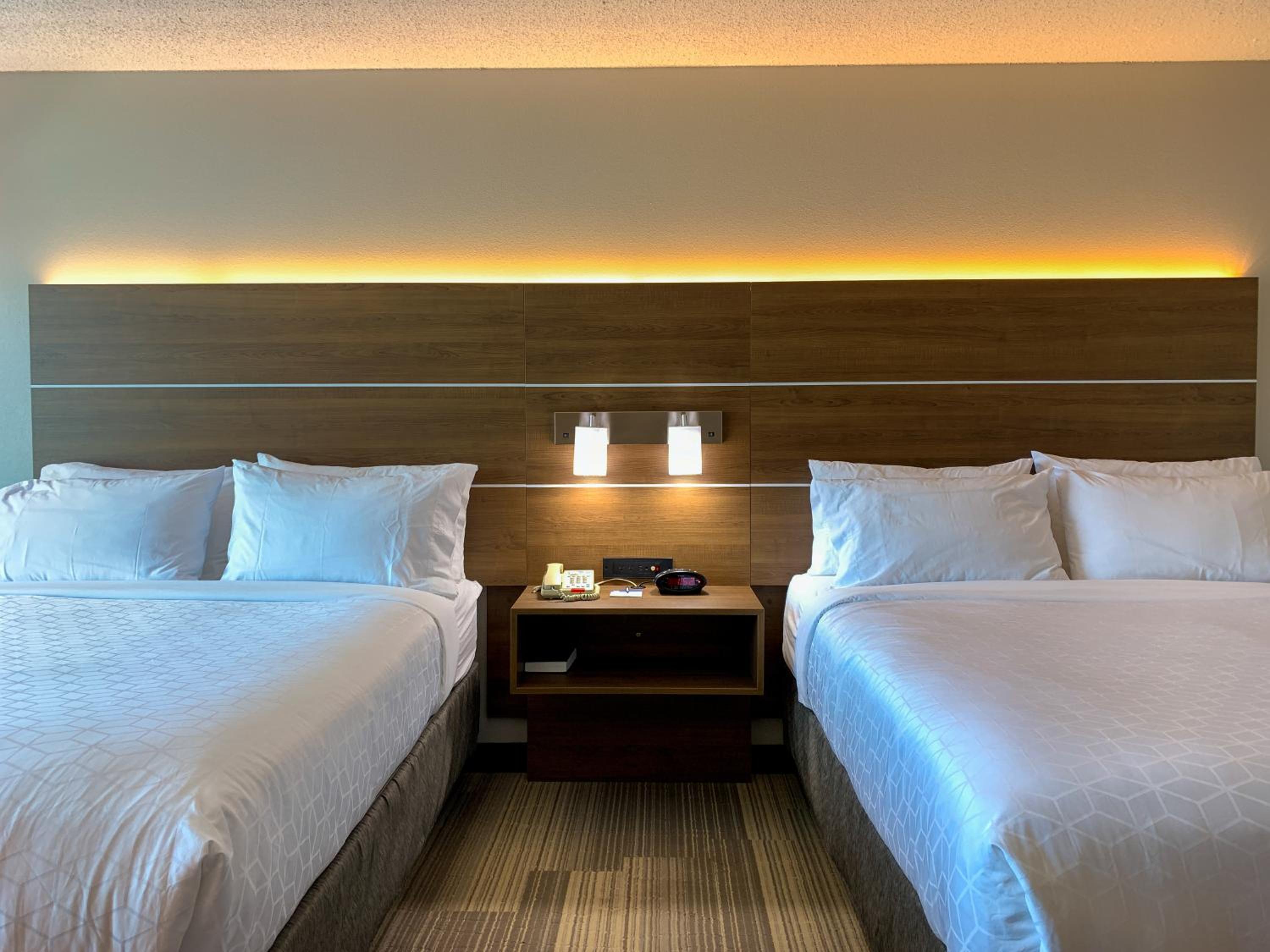 Lexington Vacations - Holiday Inn Express Suites Lexington Downtown Area-Keeneland, an IHG Hotel - Property Image 43