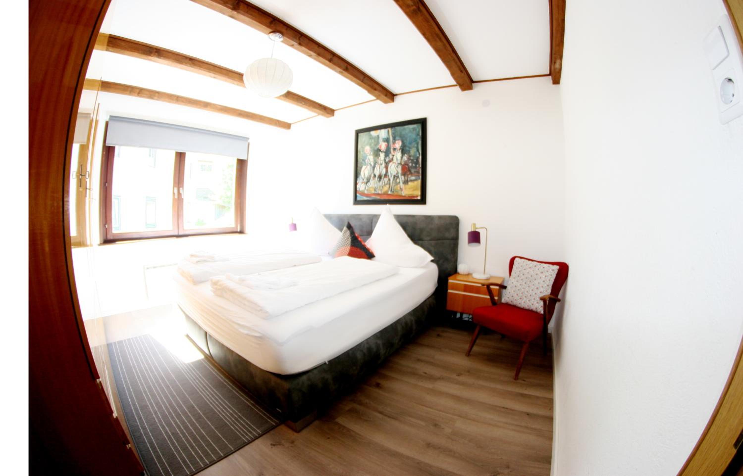 Family Friendly Chalet - Central with Beautiful Mountain Views