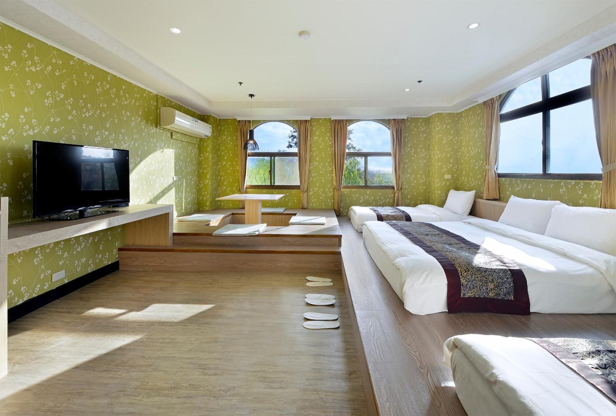 Jinsa Lakeside View Resort