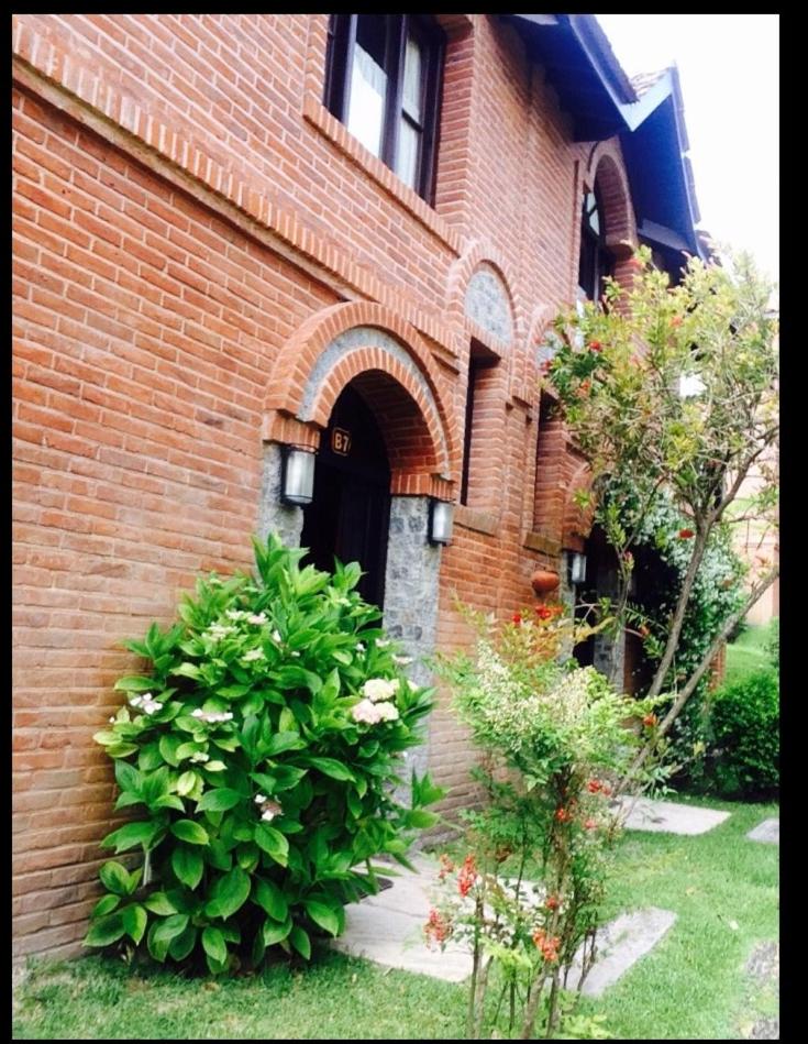 DUPLEX Casa 100 m2 CARILO HOUSE Complejo Residencial Sin Serv