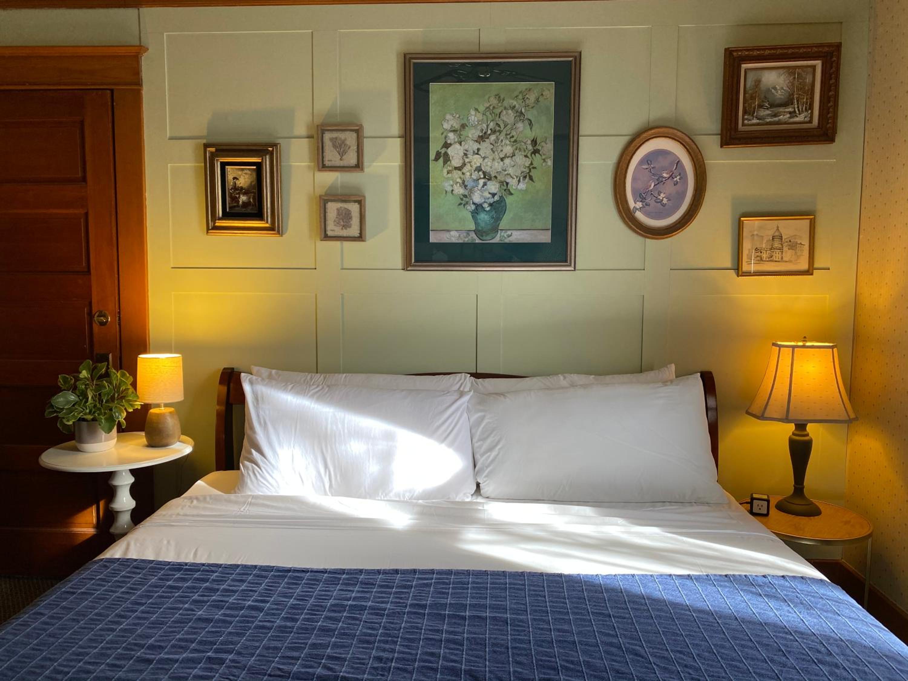 Hotel Vendome view 5