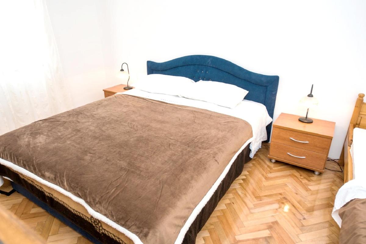 One bedroom appartement at Kastel Stafilic 200 m away from the beach with shared pool enclosed garden and wifi