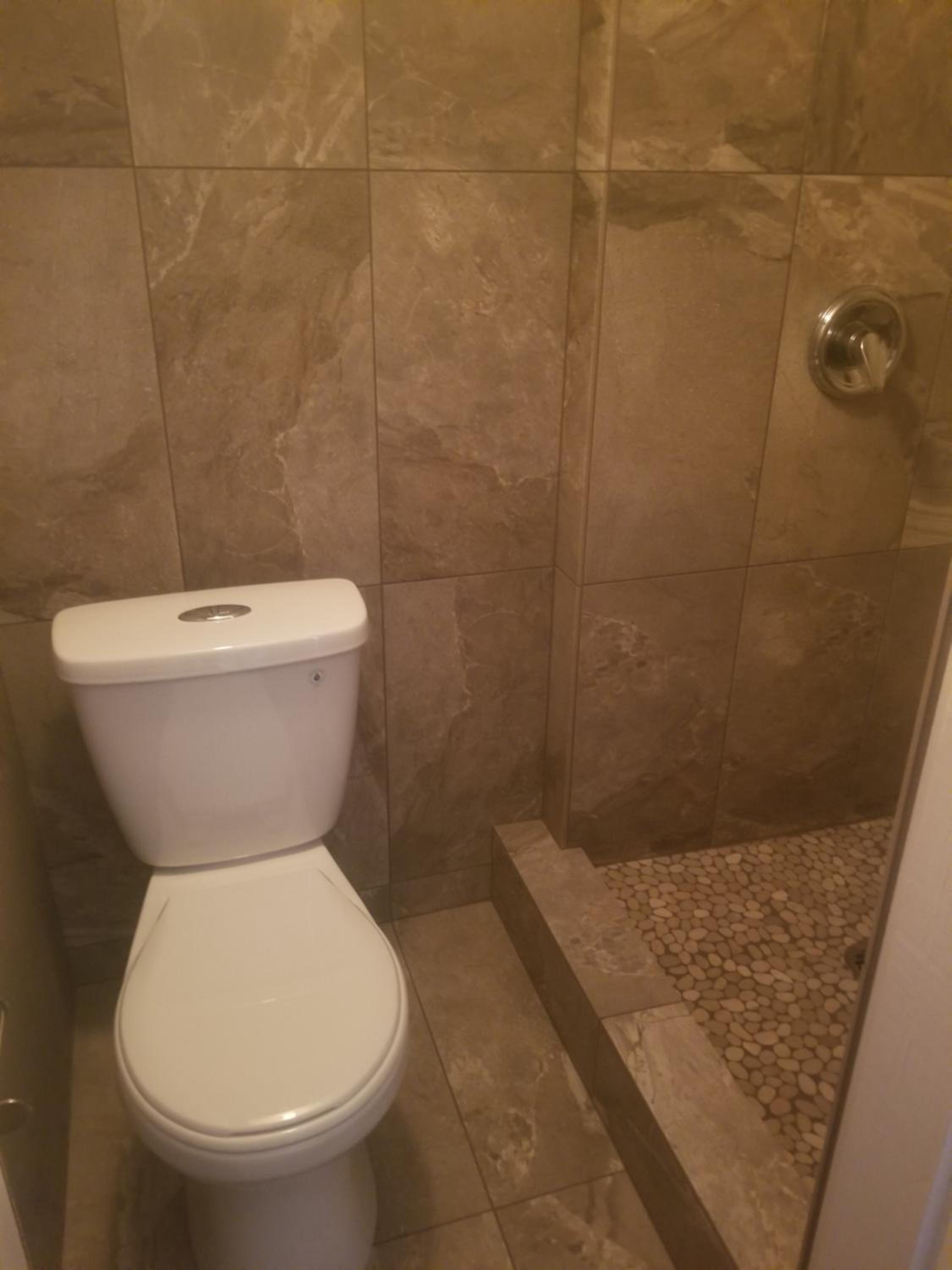 Red Shutter Inn - Image 5