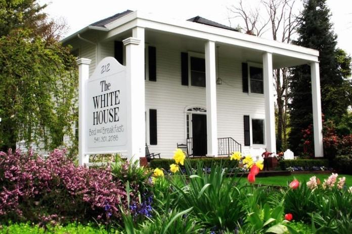 The White House Bed and Breakfast view 2