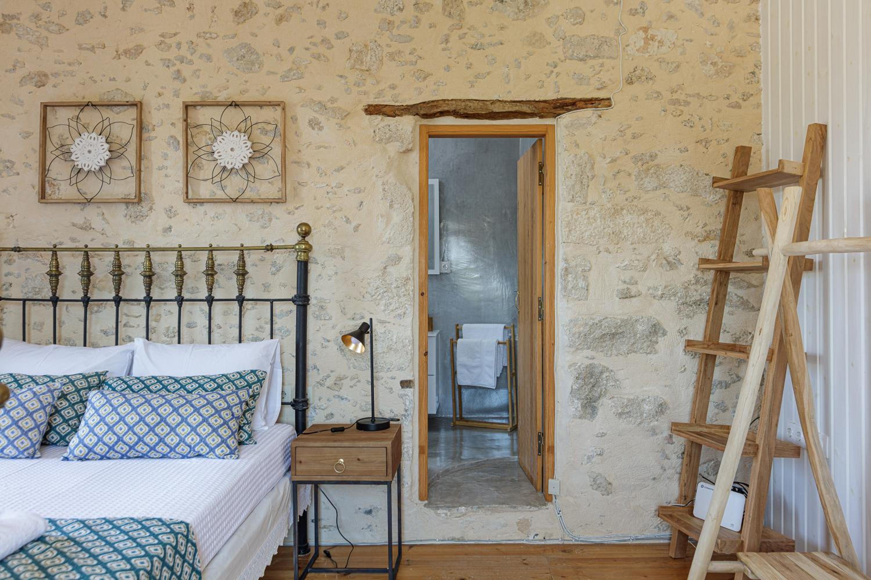 Anna's Villa in Mesi Village view 4