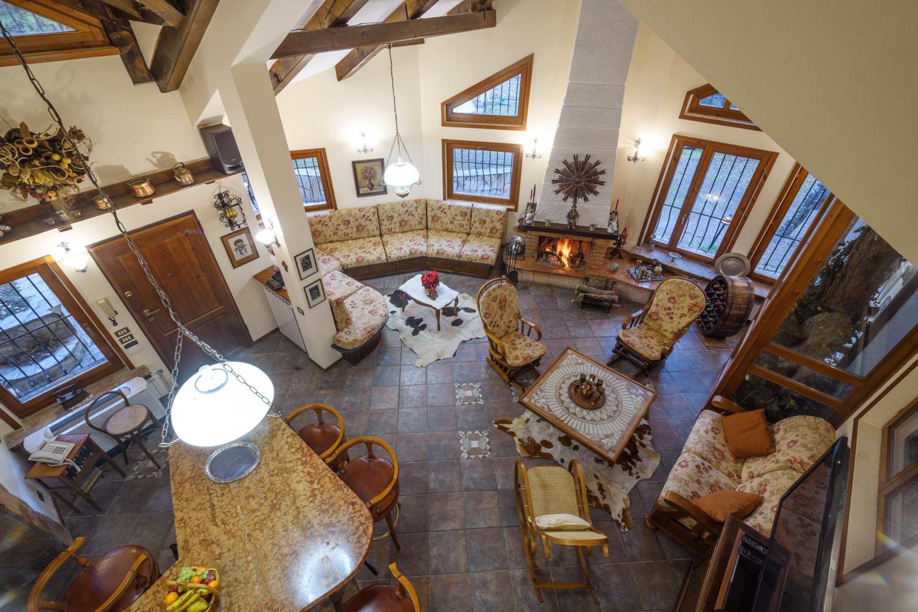 Villa Anna Luxury Lake Residence view 5
