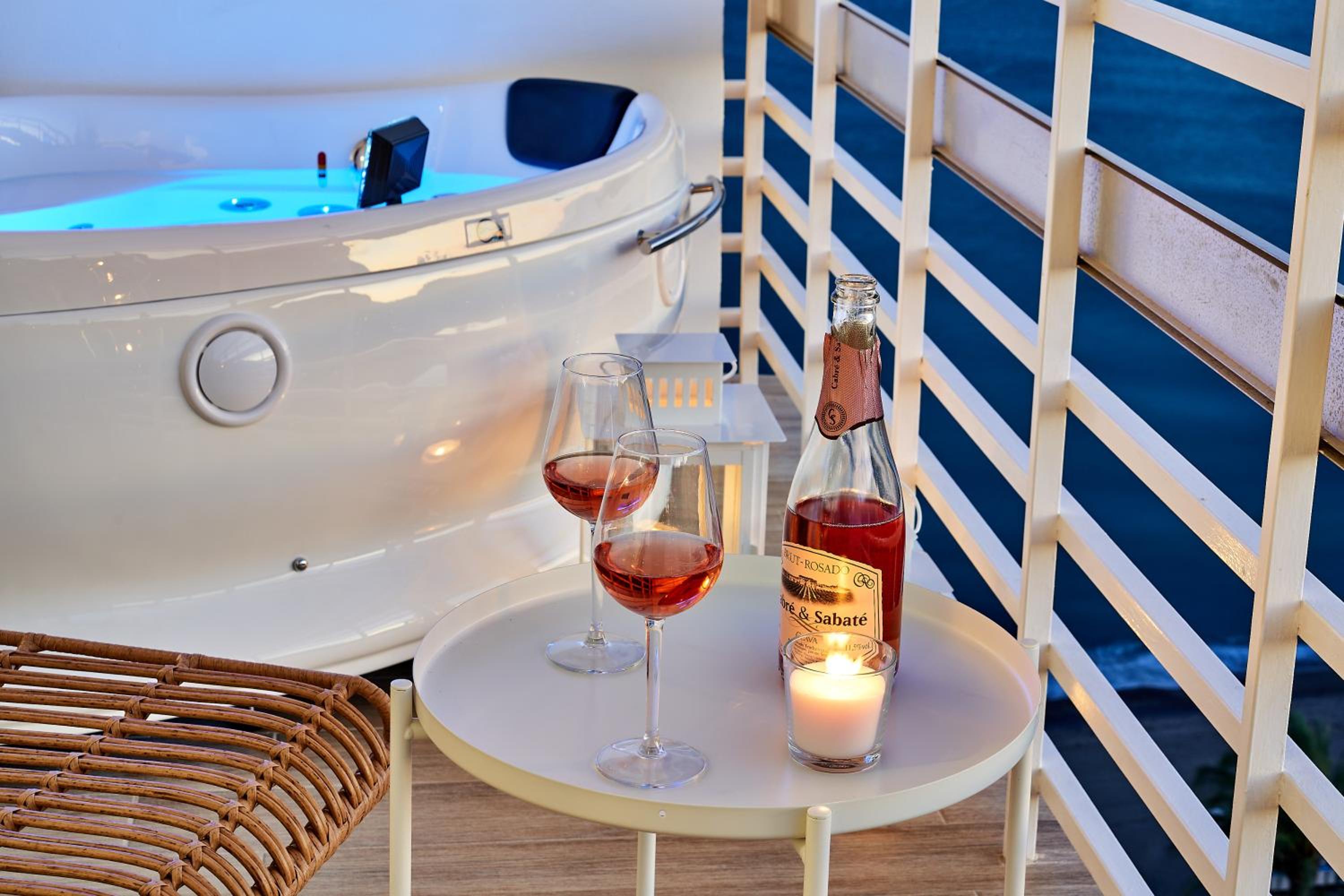 SUNSET BEACH Charming apartment with jacuzzi photo 4