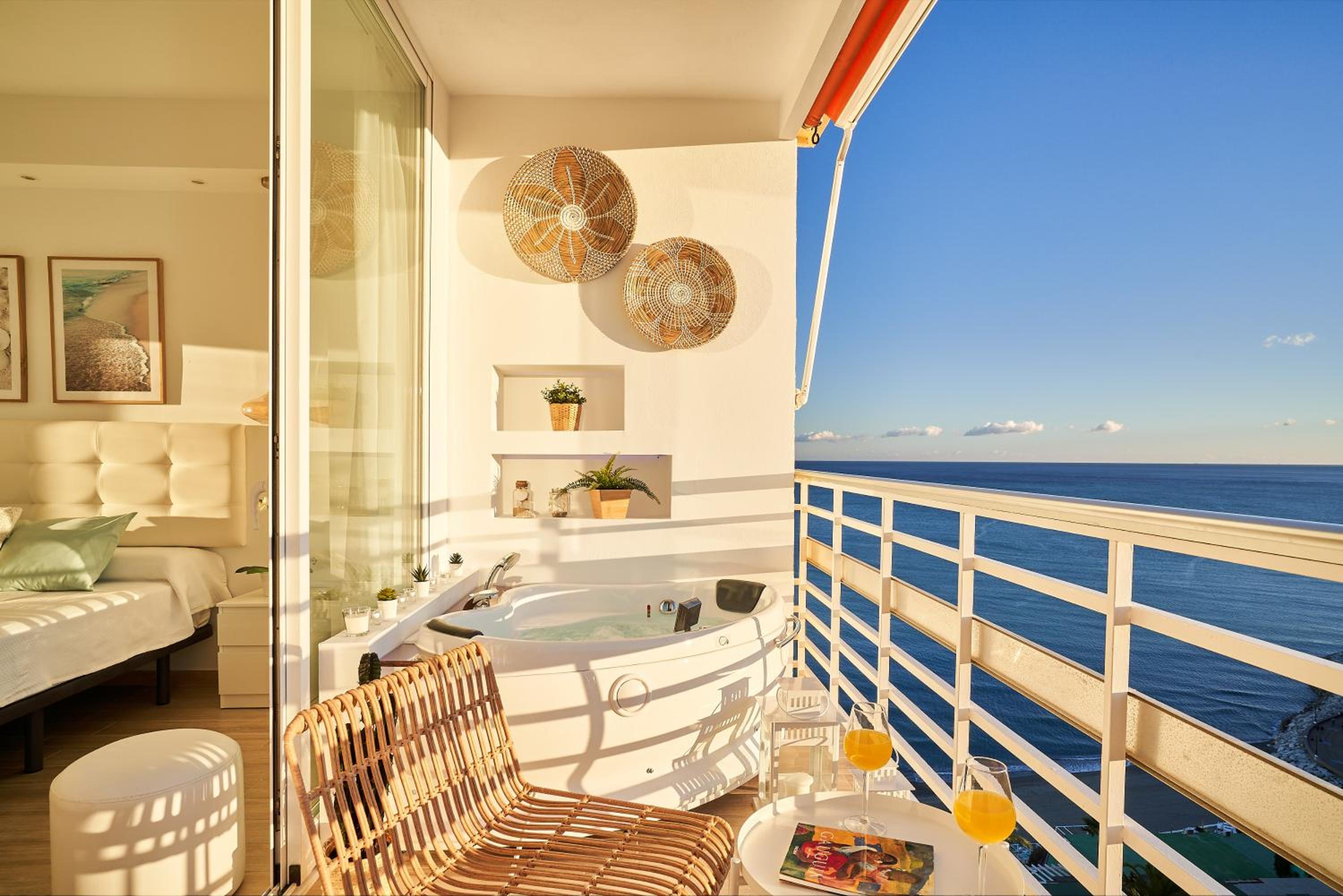 SUNSET BEACH Charming apartment with jacuzzi photo 5