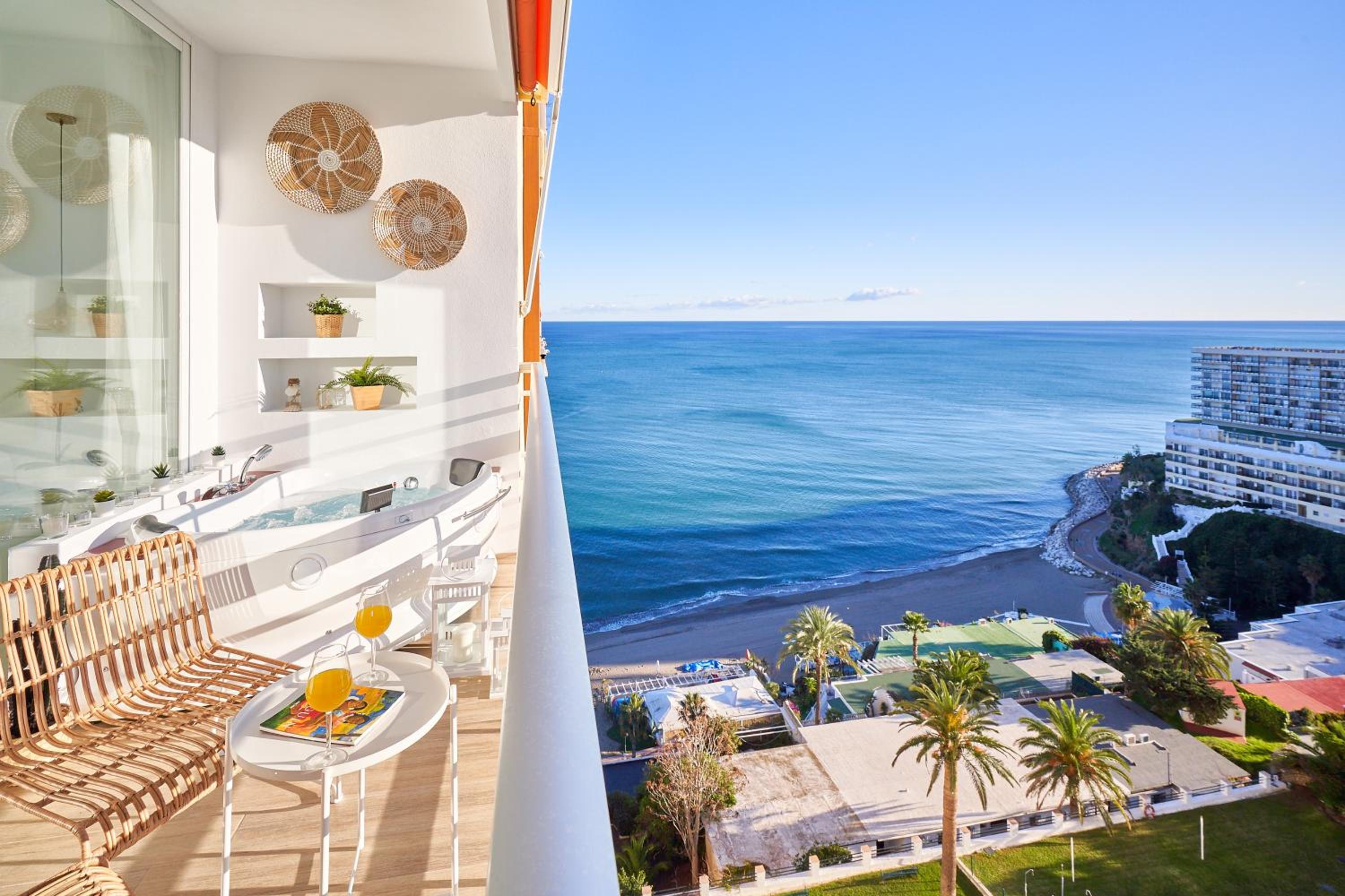 SUNSET BEACH Charming apartment with jacuzzi photo 3