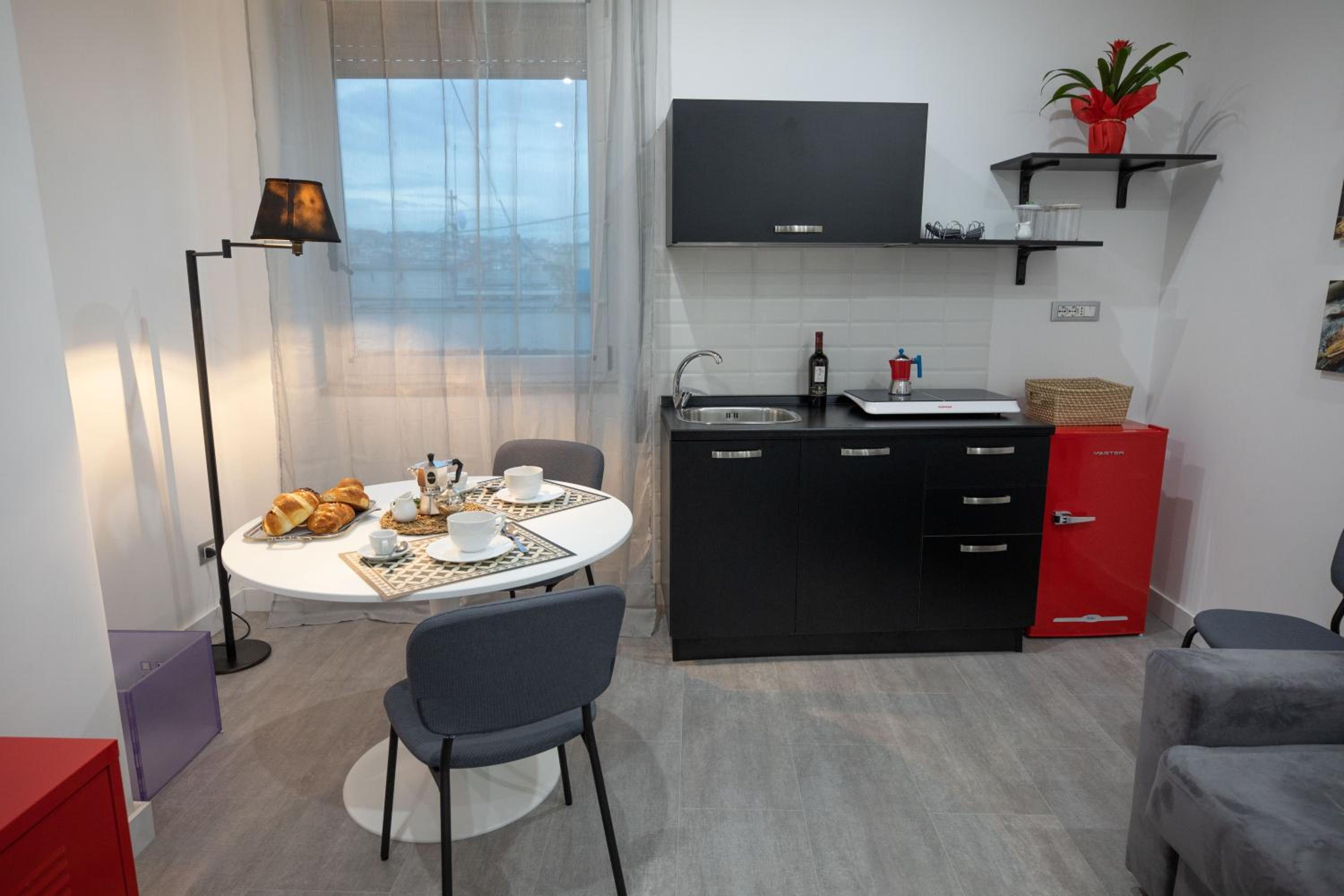 Napolidays Toledo Apartment By Dimorra
