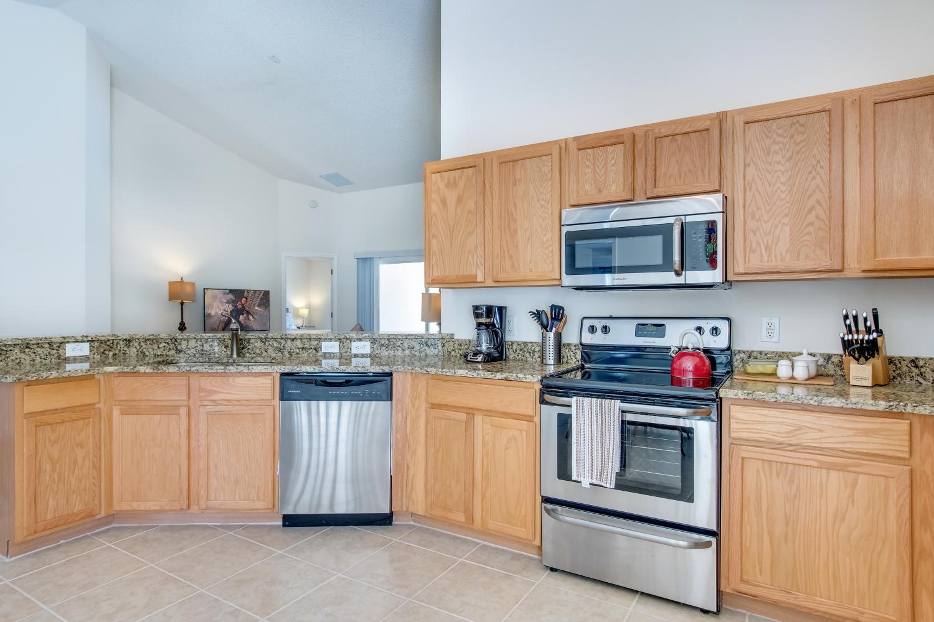 Florida Family Oasis at Ellis Exclusive Villas view 3