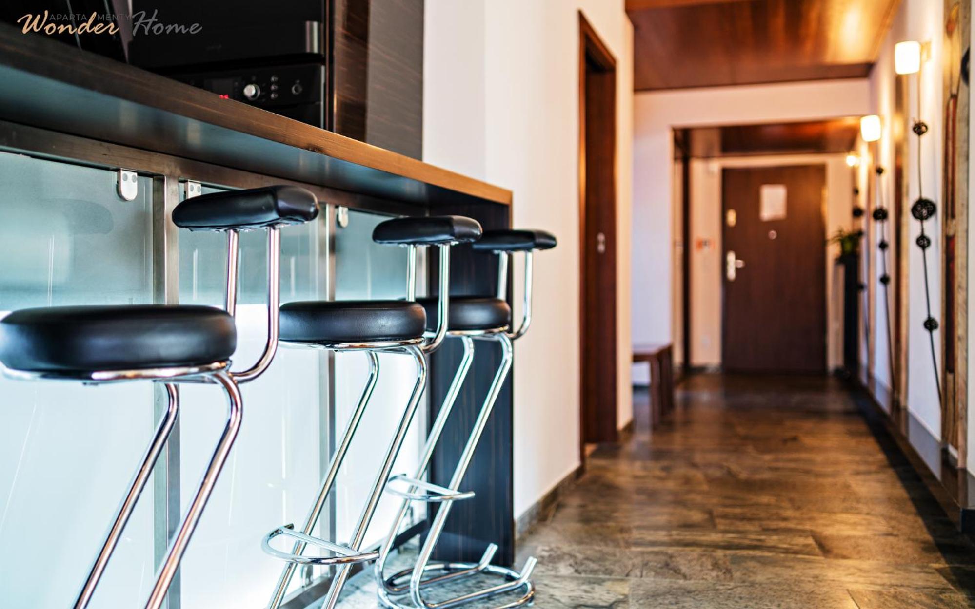 Wonder Home - Apartament Cud Malina z kominkiem, klimatyzacją i widokiem na Karkonosze, blisko centrum, stoku, restauracji, aquaparku