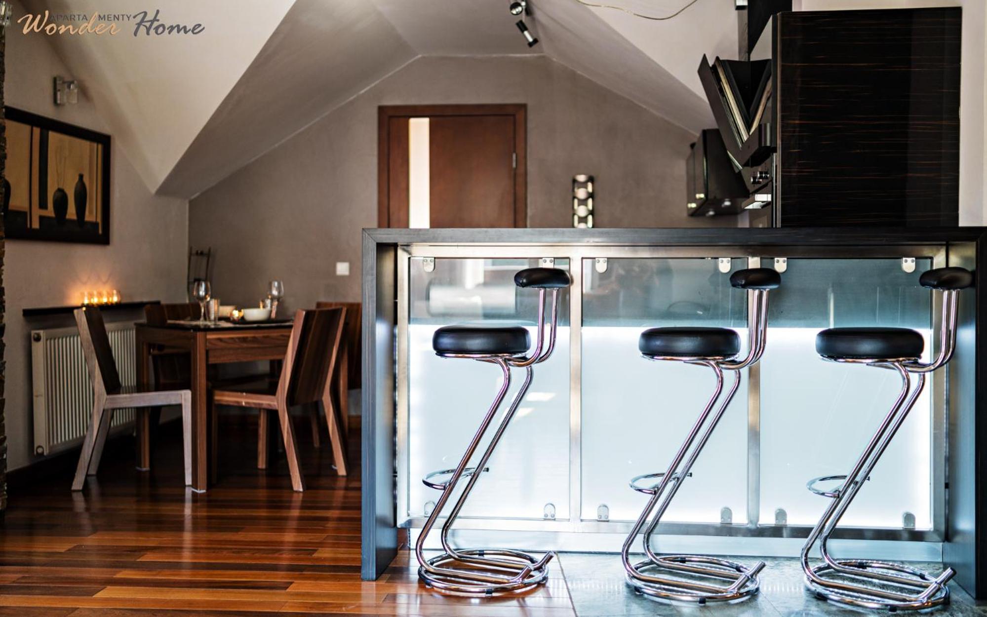 Wonder Home - Apartament Cud Malina z kominkiem, klimatyzacją i widokiem na Karkonosze, blisko centrum, stoku, restauracji, aquaparku