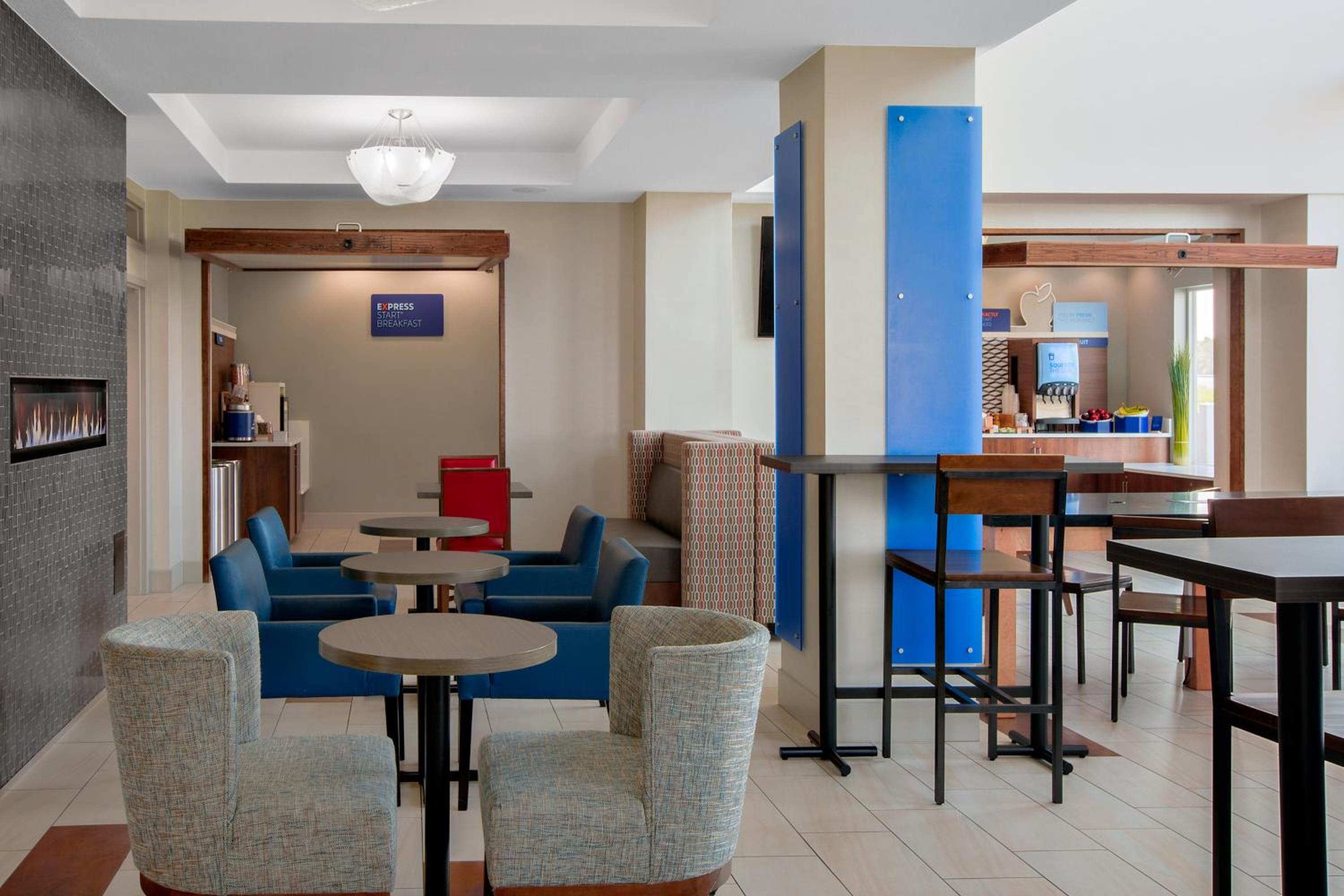 Ontario Vacations - Holiday Inn Express Hotel  Suites Ontario, an IHG Hotel - Property Image 5