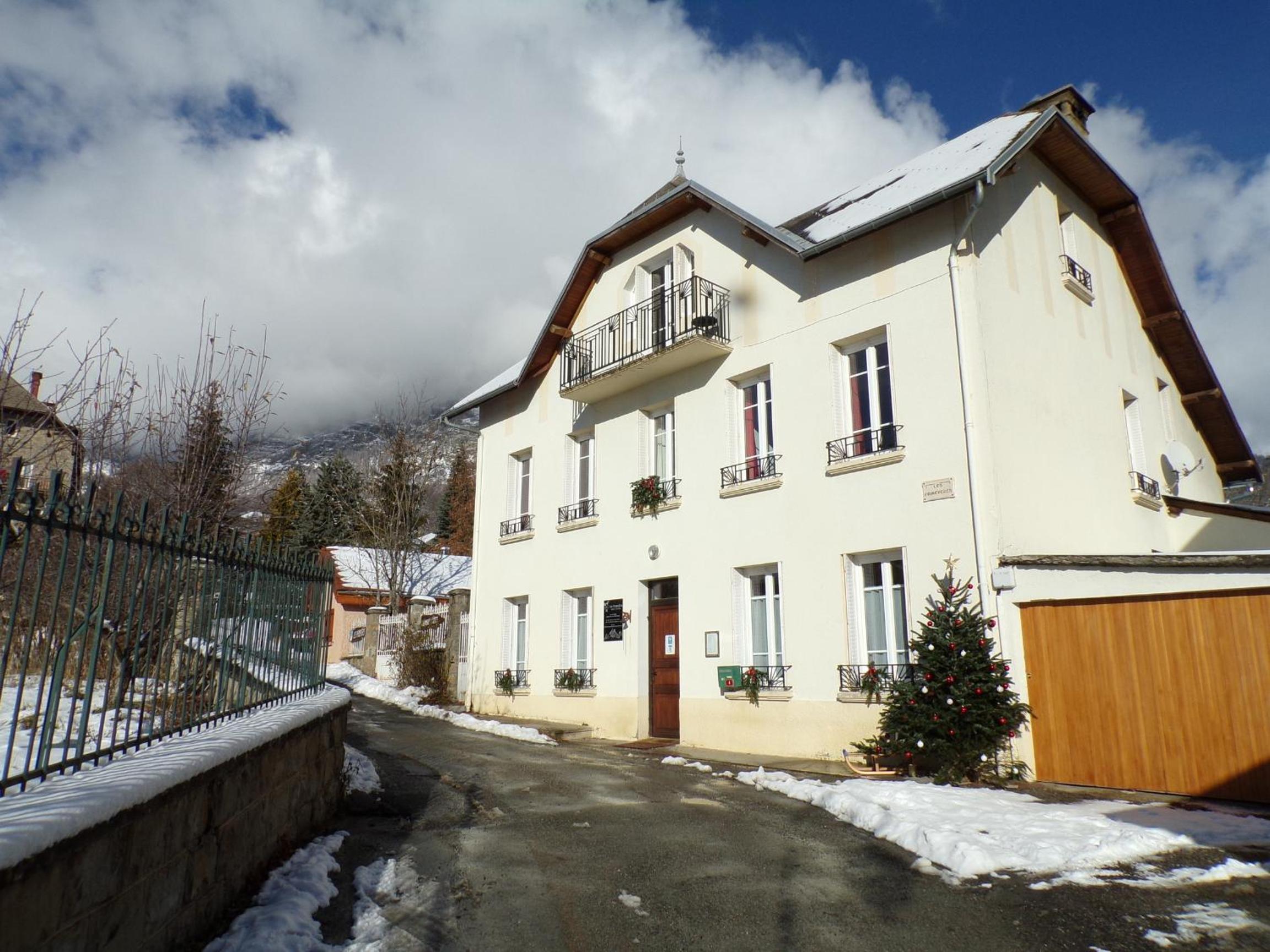 LES PRIMEVERES view 2