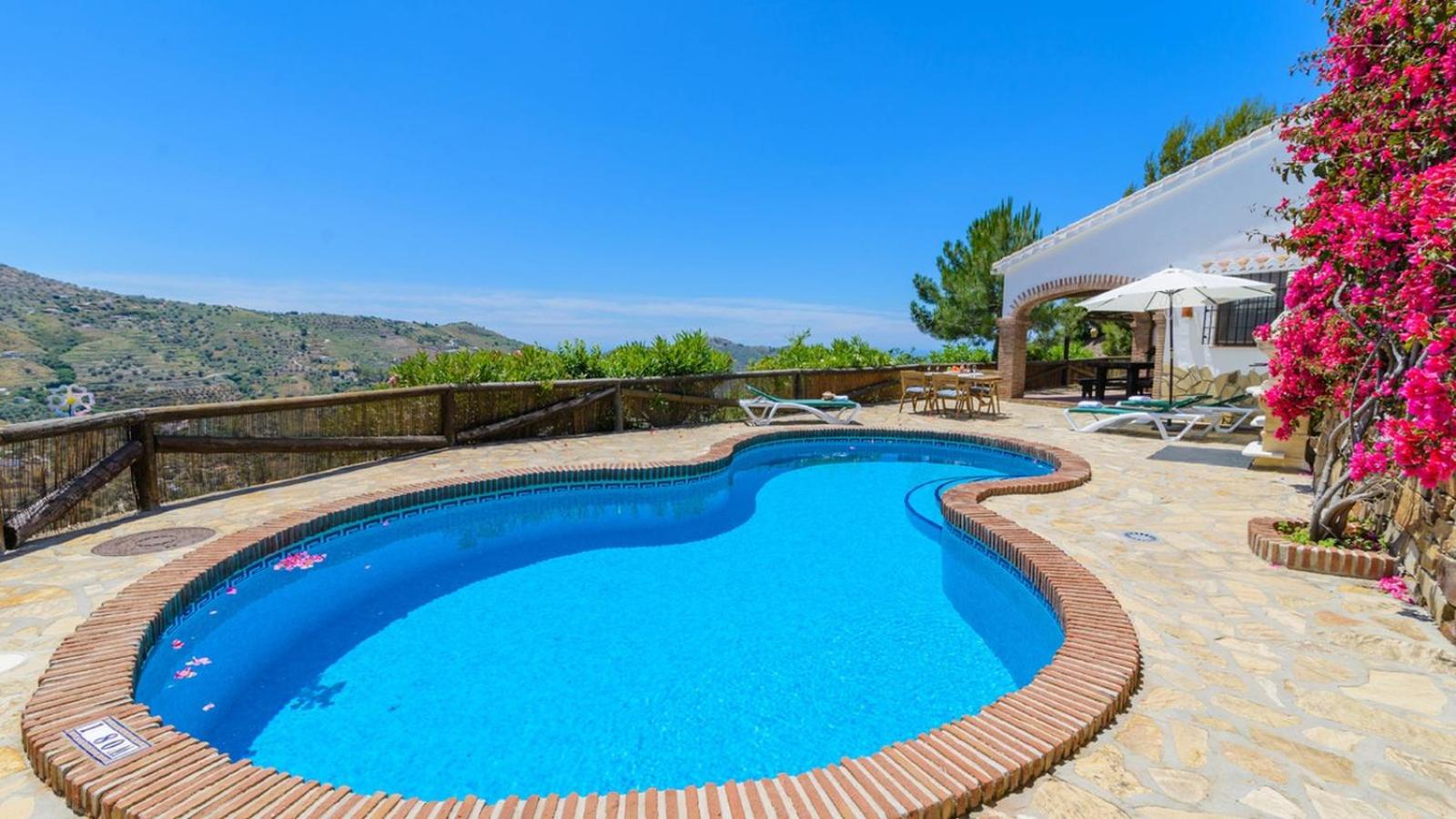 Hotel Finca Almencino Competa by Ruralidays - Image 1